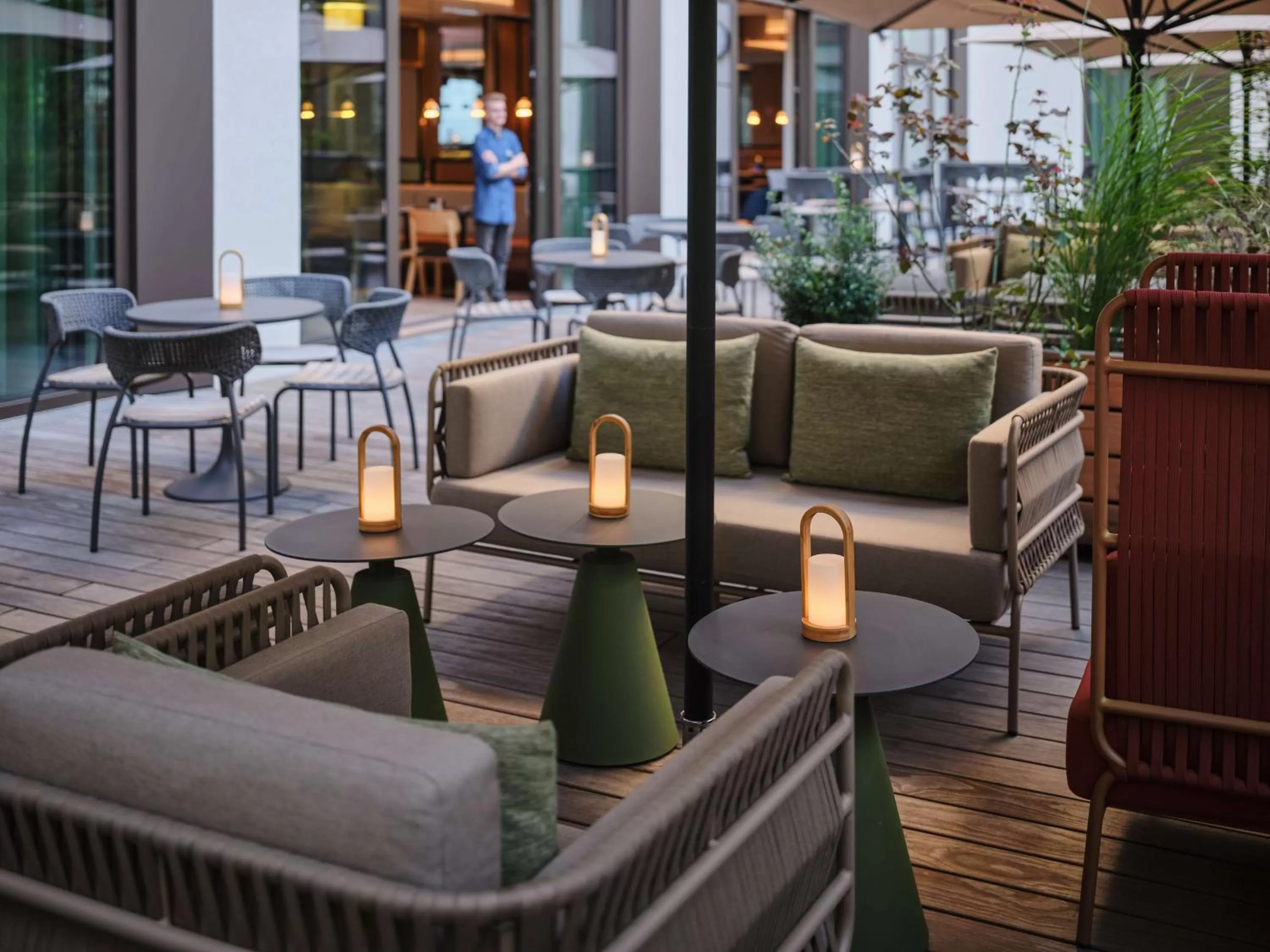 Restaurant/places to eat in Adina Apartment Hotel Cologne