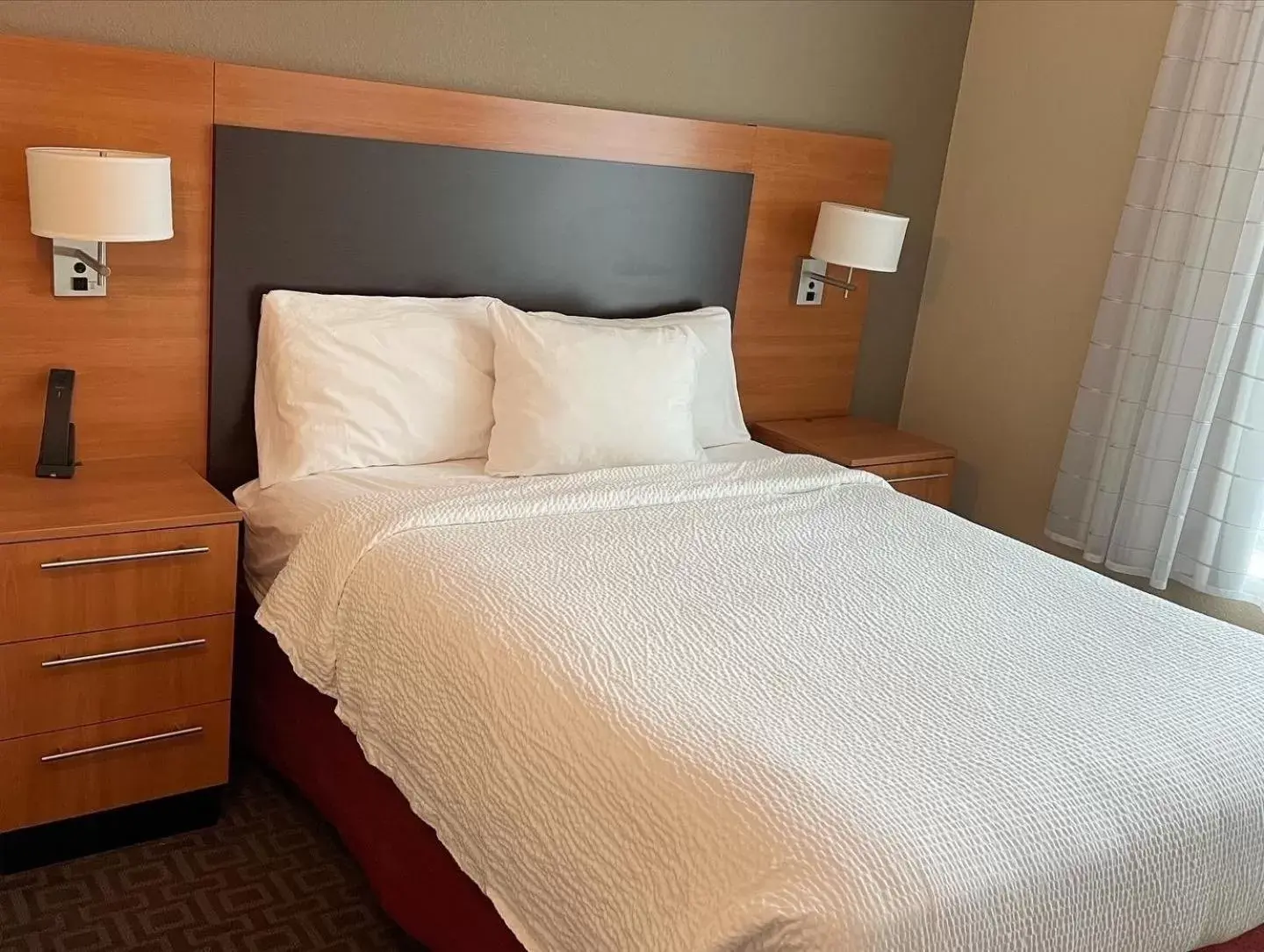 Bedroom, Bed in TownePlace Suites Orlando at FLAMINGO CROSSINGS® Town Center/Western Entrance