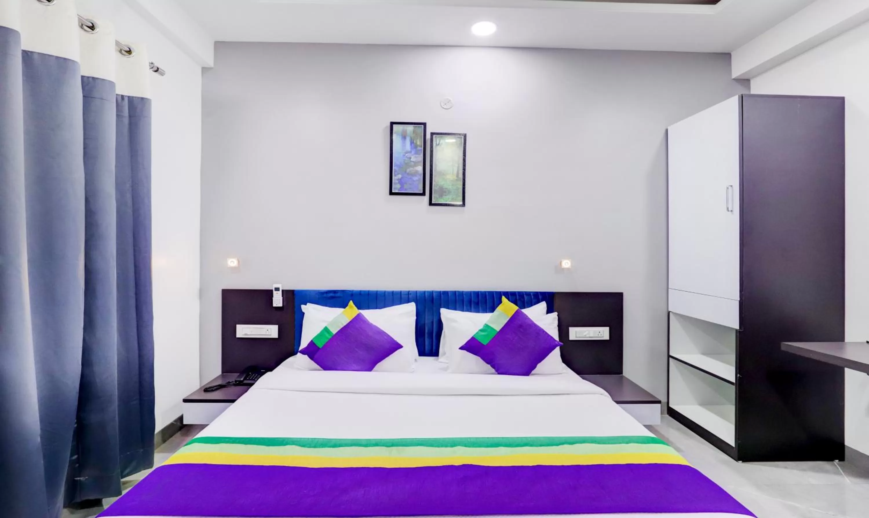 Bedroom, Bed in Treebo Finesta Suites, Nagpur Airport