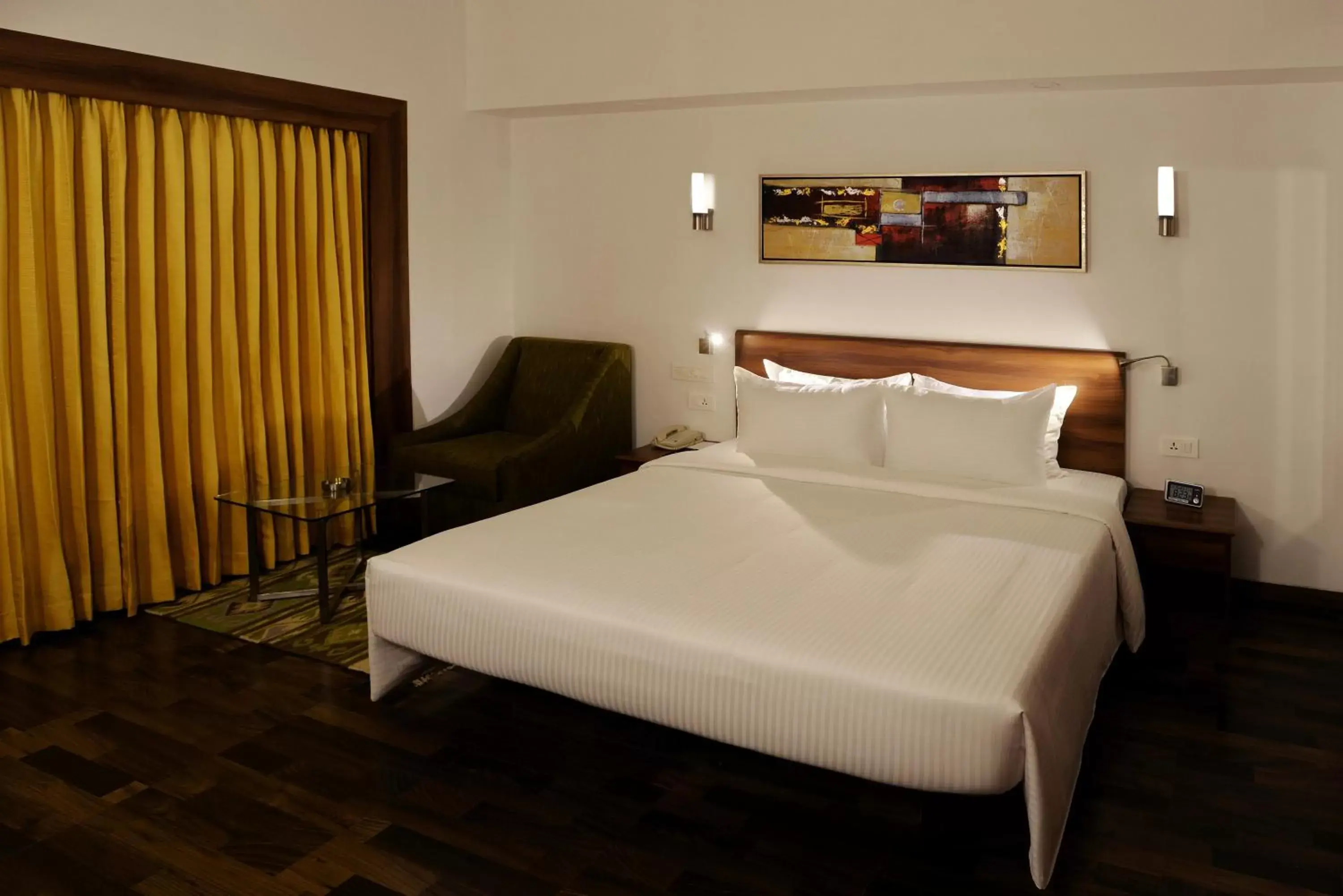 Bedroom, Bed in Lemon Tree Hotel Coimbatore