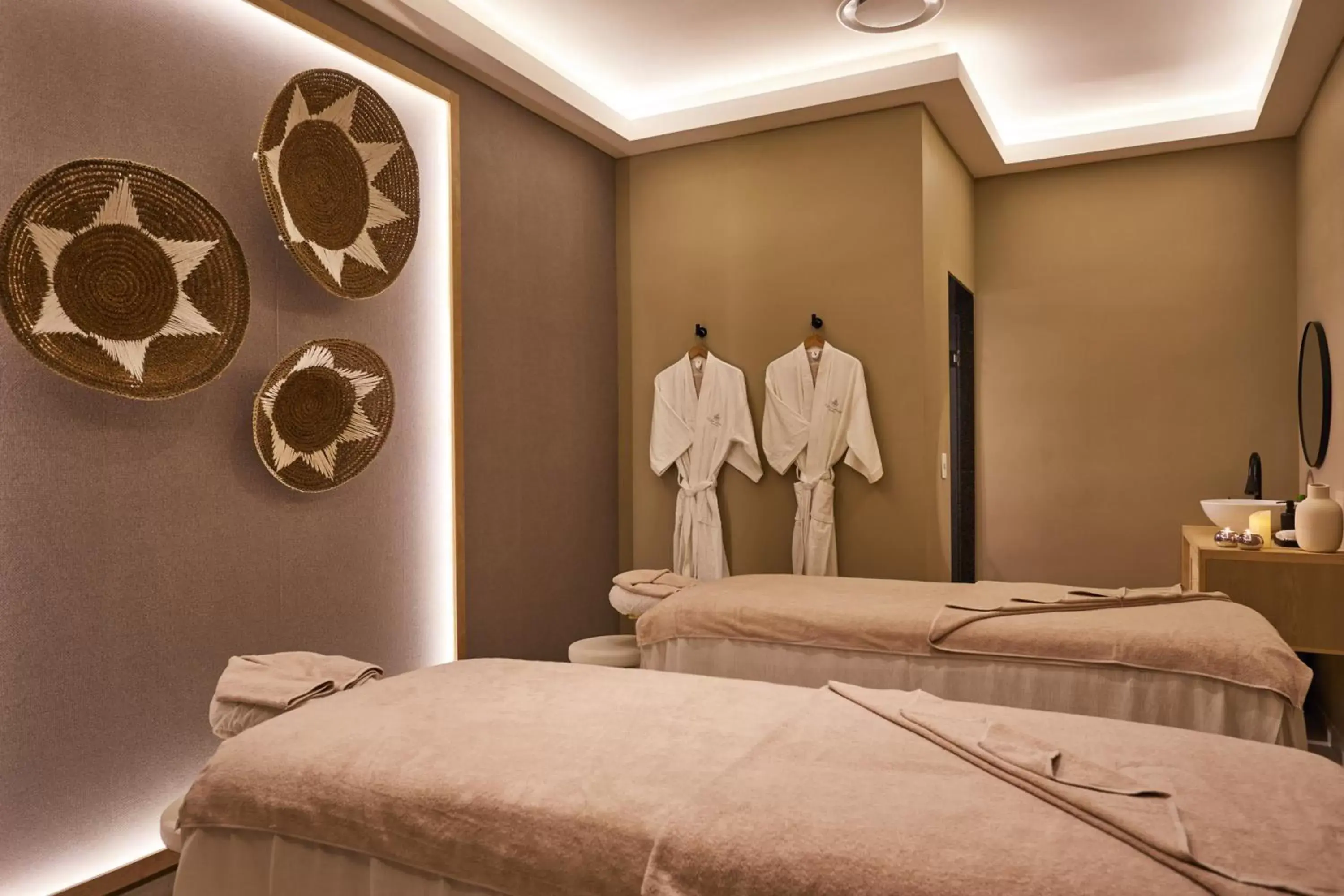 Massage, Bed in Riu Palace Riviera Maya - All Inclusive