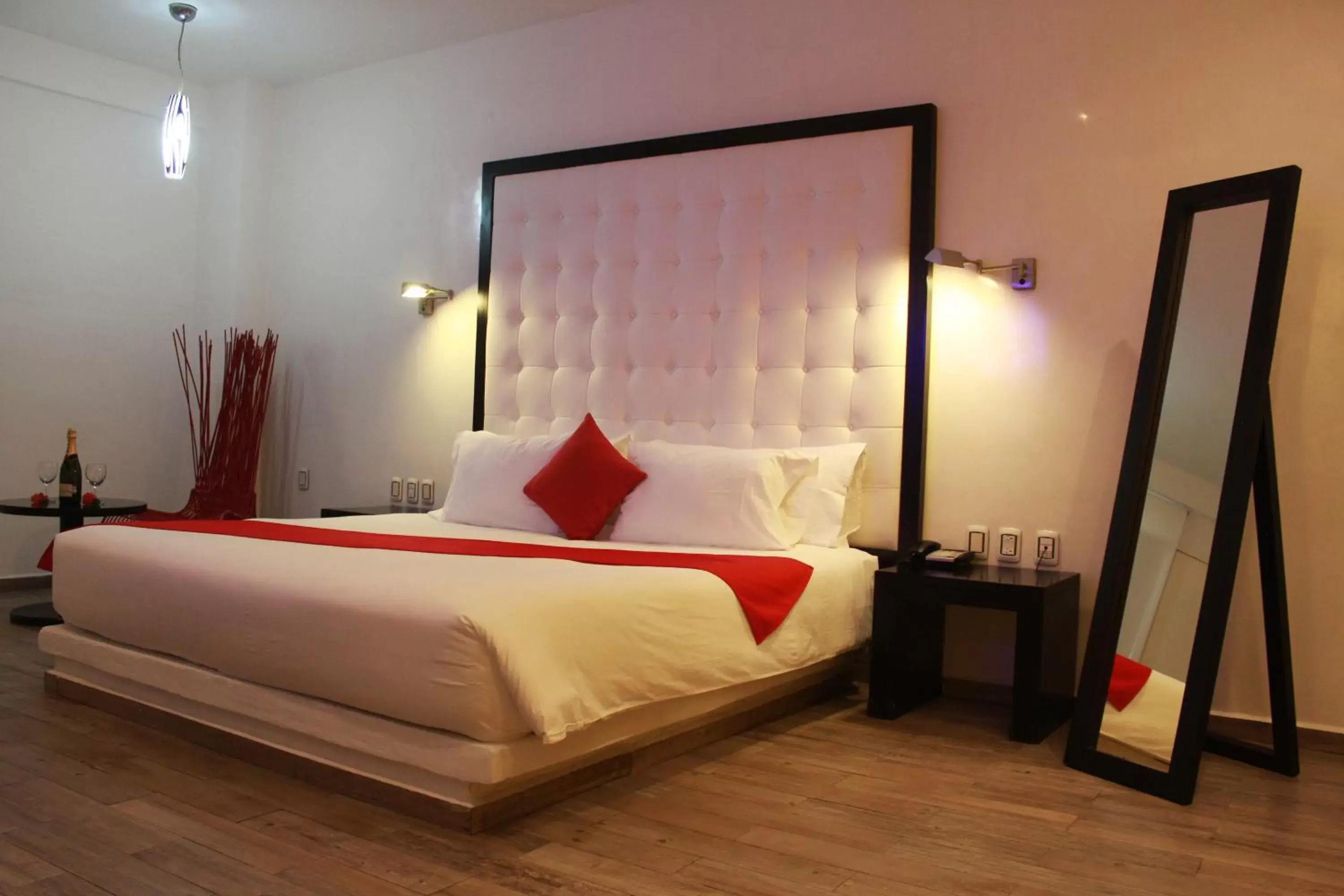 Bedroom, Bed in In Fashion Hotel & Spa