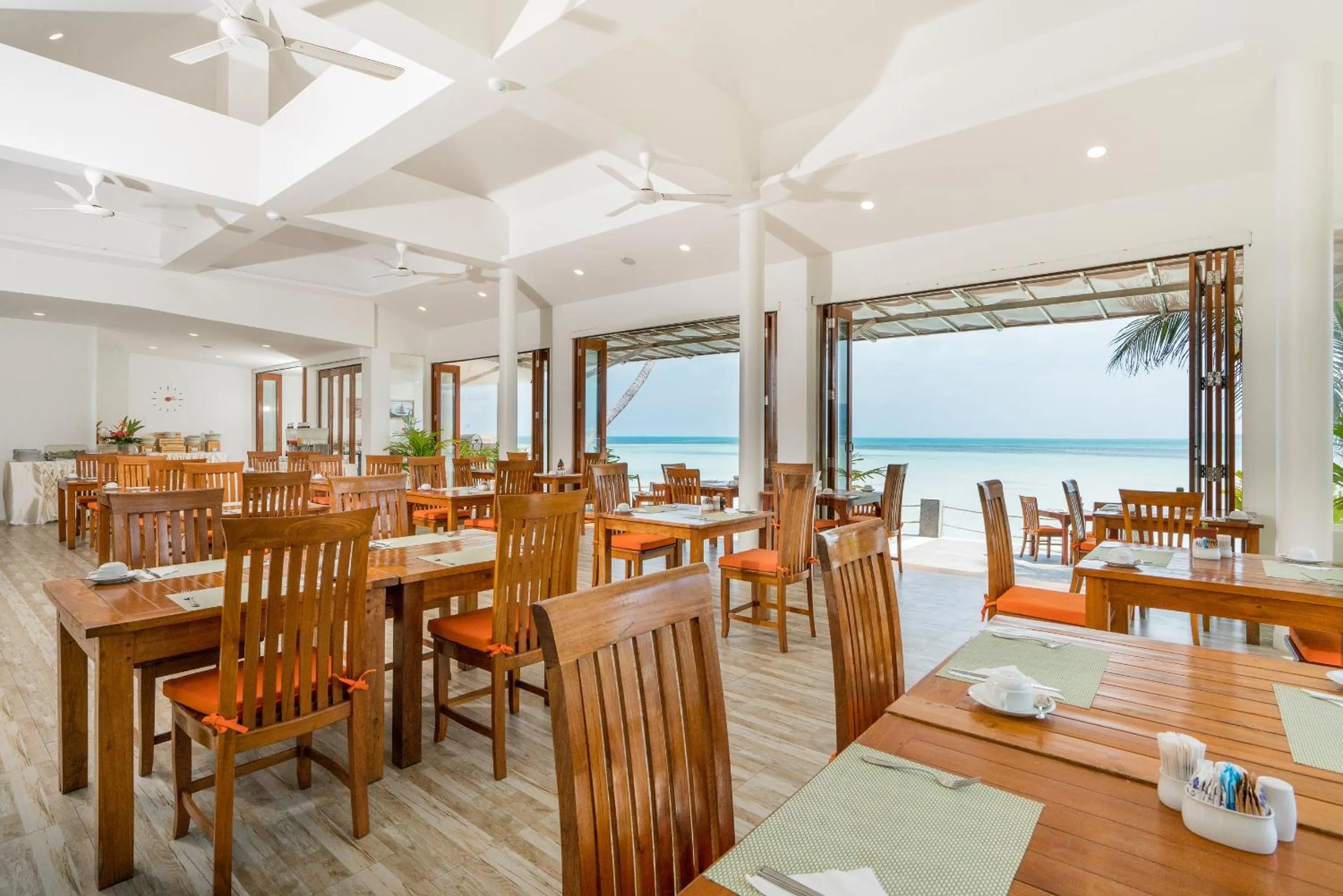Restaurant/places to eat in Chaba Cabana Beach Resort