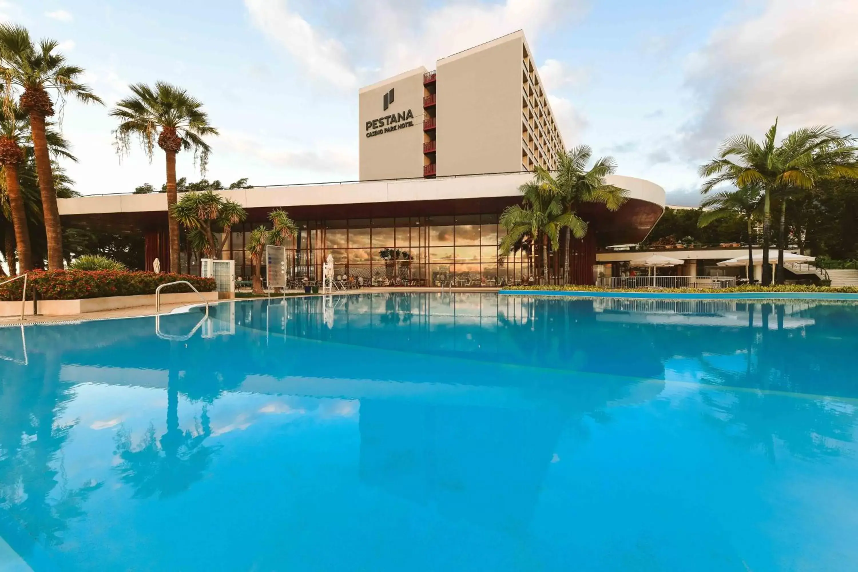 Property building, Swimming Pool in Pestana Casino Park Hotel & Casino