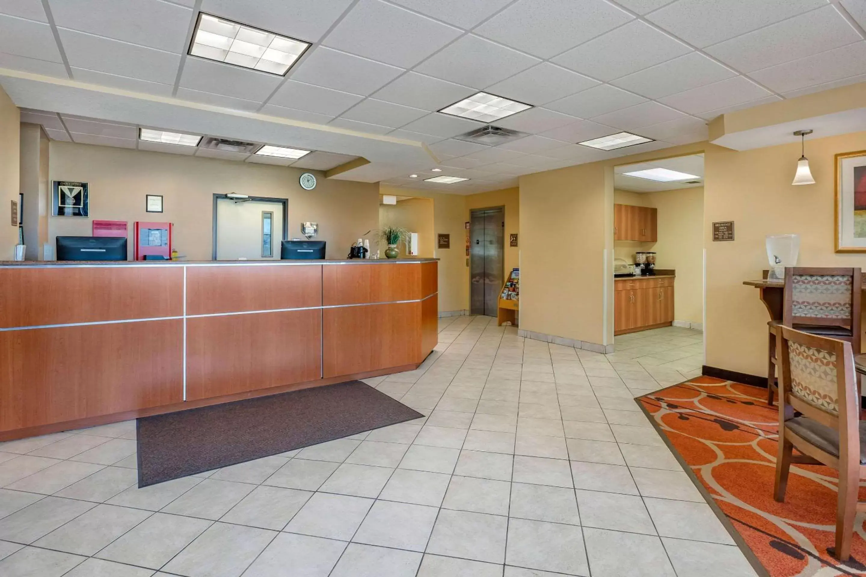 Lobby or reception, Lobby/Reception in Econo Lodge Inn & Suites Fairgrounds