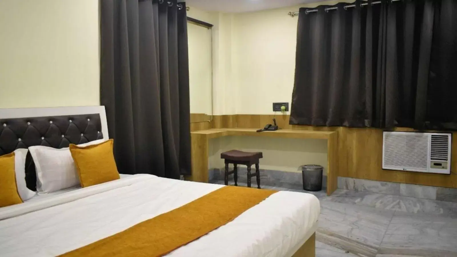 Superior King Room in Hotel Grand Residency Superior King Room in Hotel Grand Residency