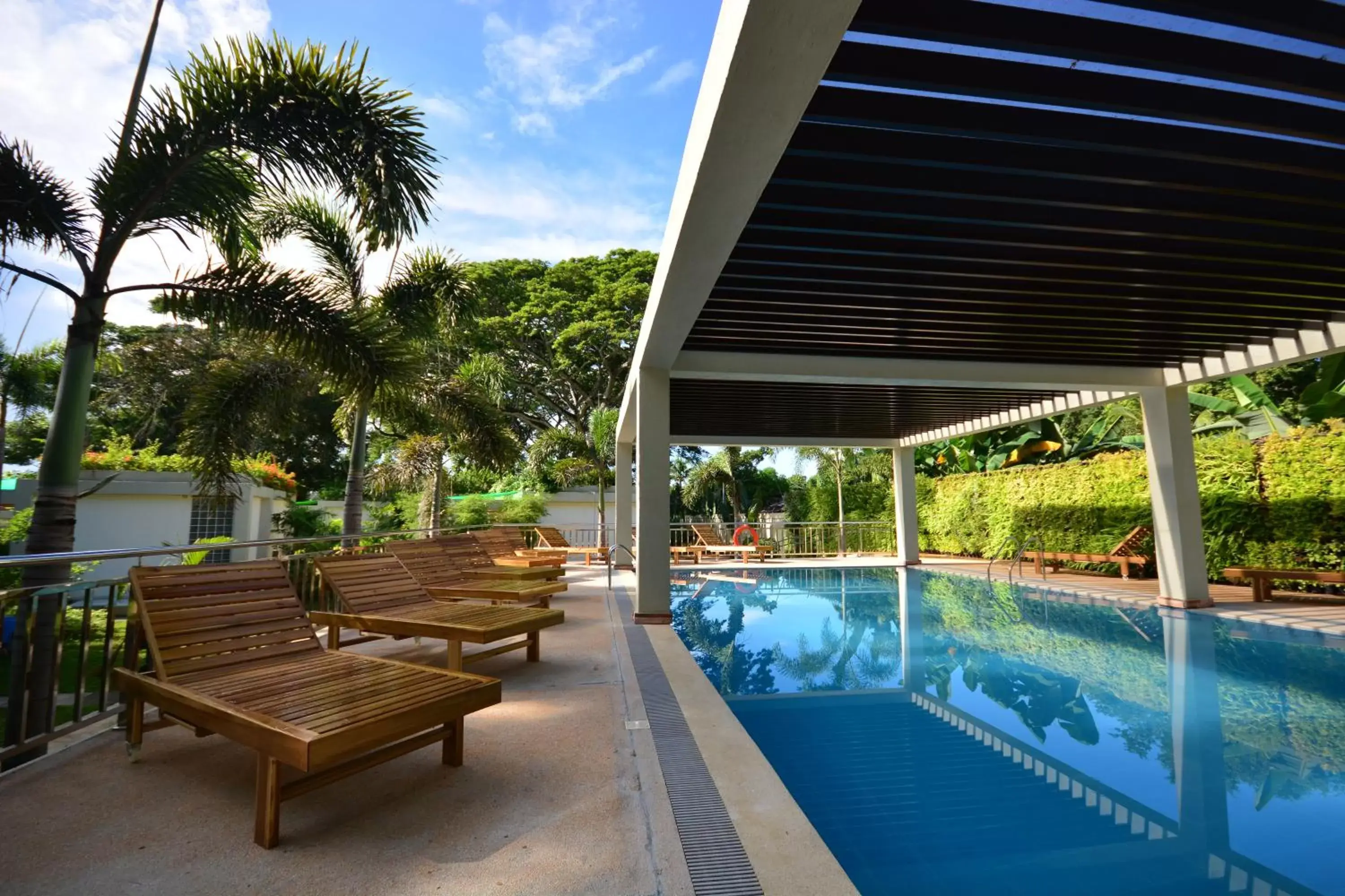 Swimming pool, Patio/Outdoor Area in Munting Paraiso