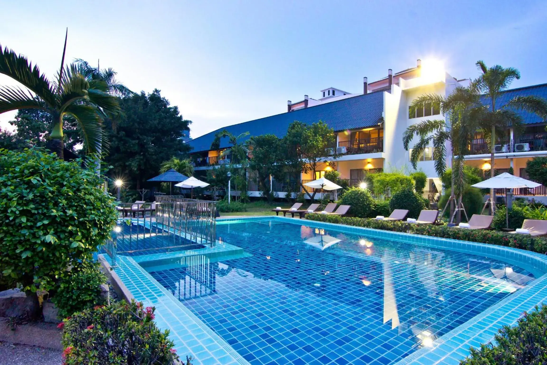 Swimming Pool in Sunshine Garden Resort - SHA Extra Plus