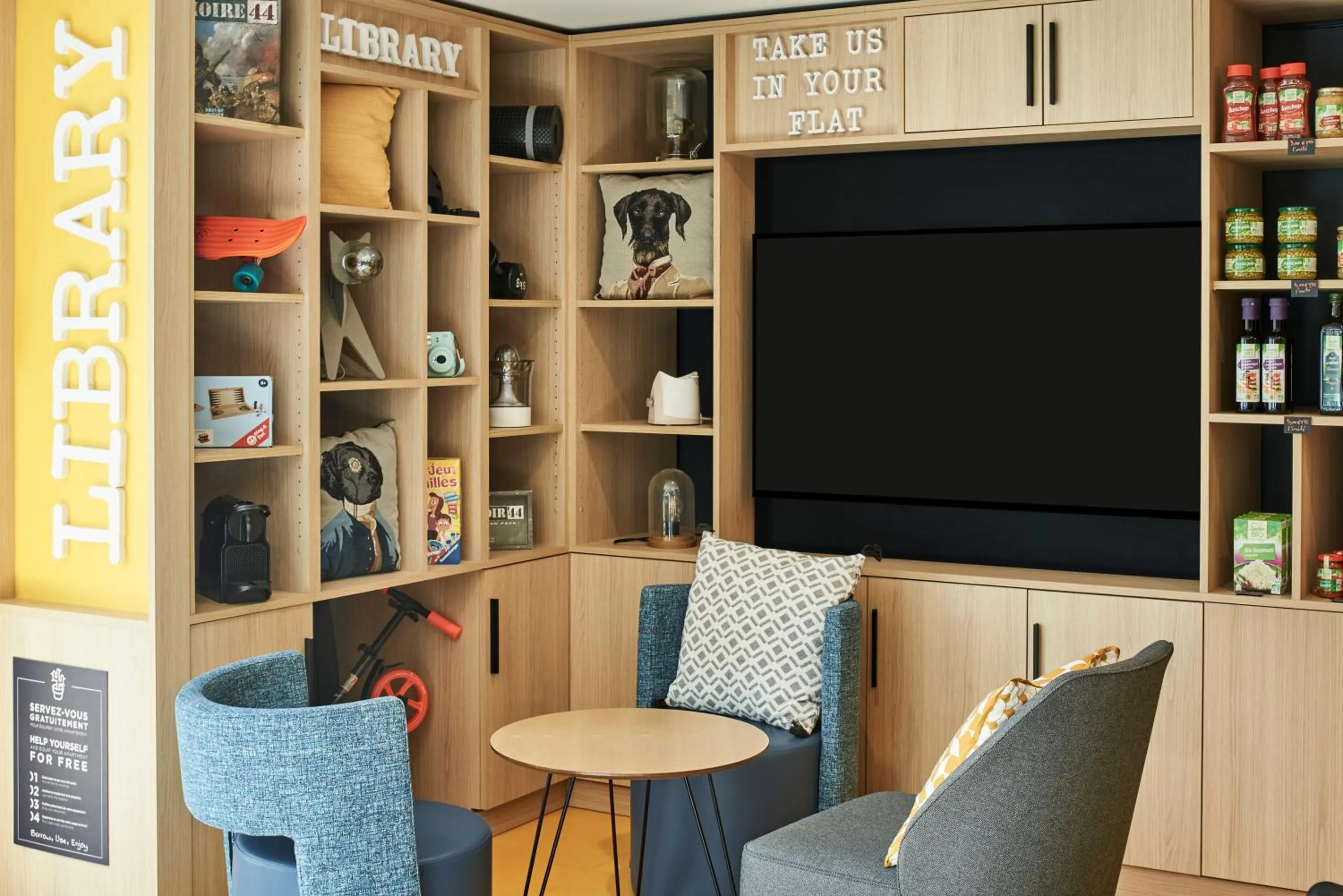 Library in Aparthotel Adagio Access Paris Saint-Denis Pleyel