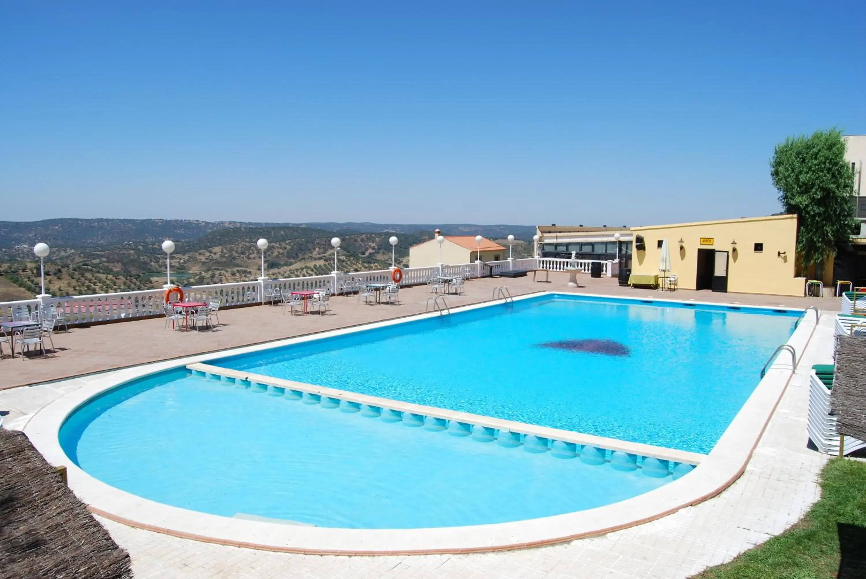 Swimming Pool in Hotel Los Templarios