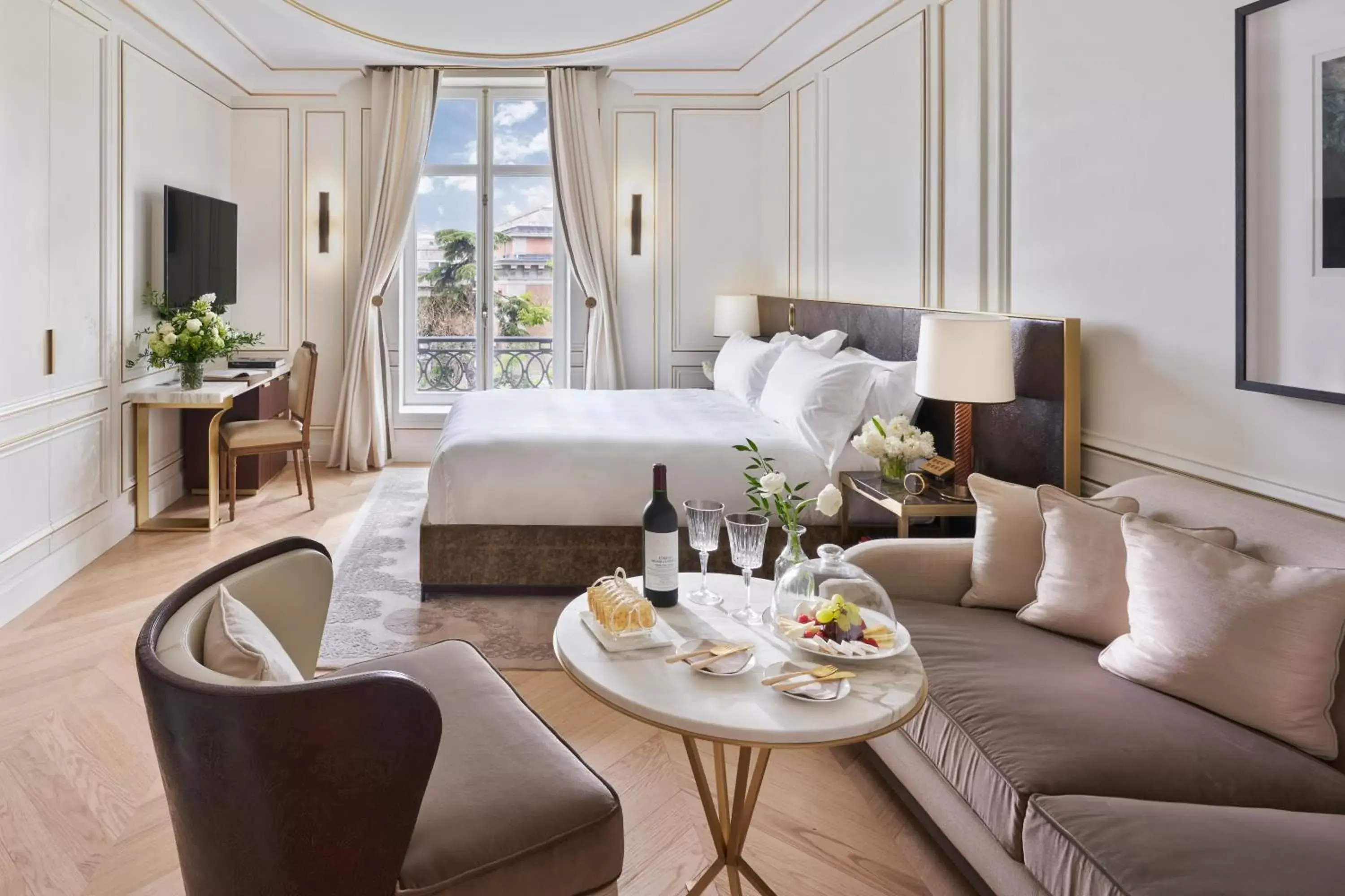 Bedroom in Mandarin Oriental, Ritz Madrid