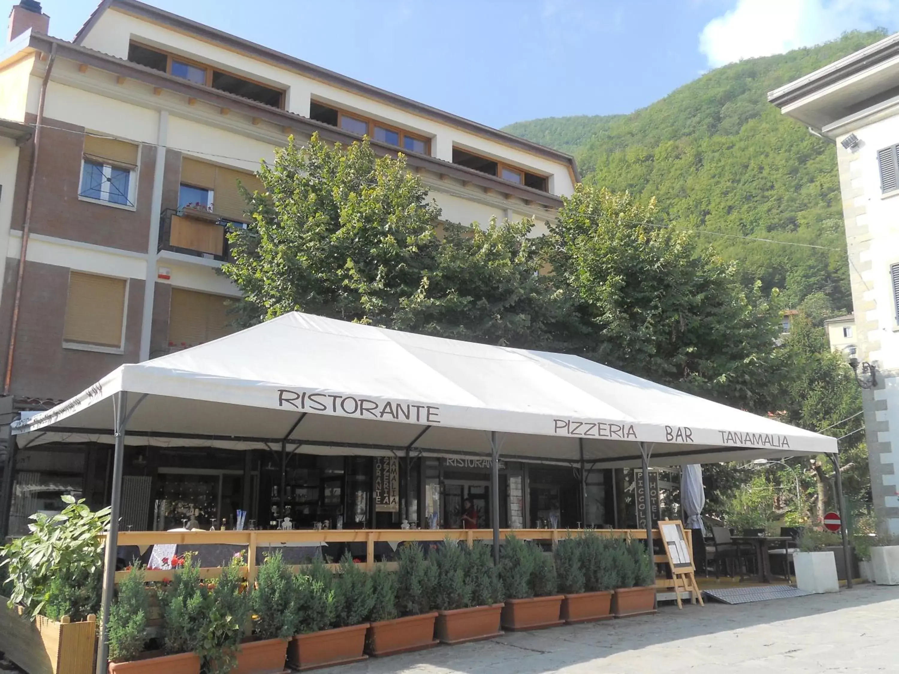 Facade/entrance, Property Building in Piccolo Hotel