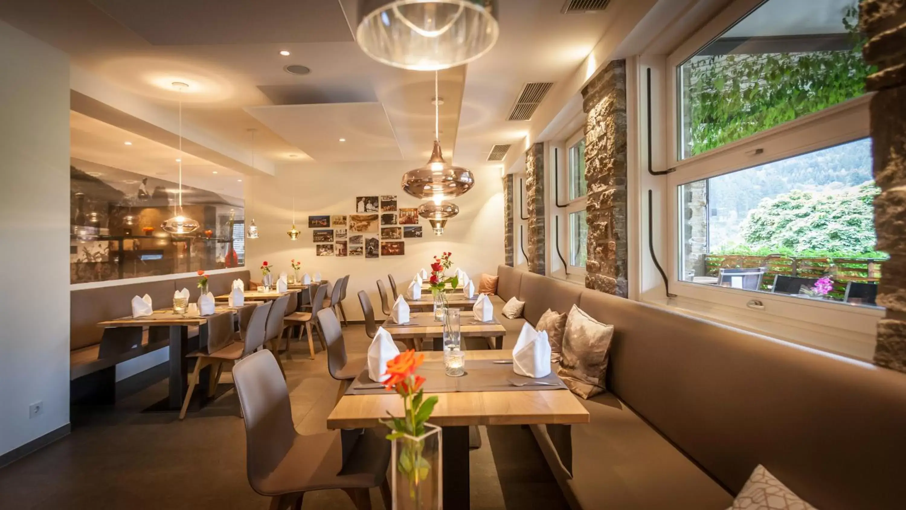 Balcony/Terrace, Restaurant/Places to Eat in Bollenhuthotel Kirnbacher Hof