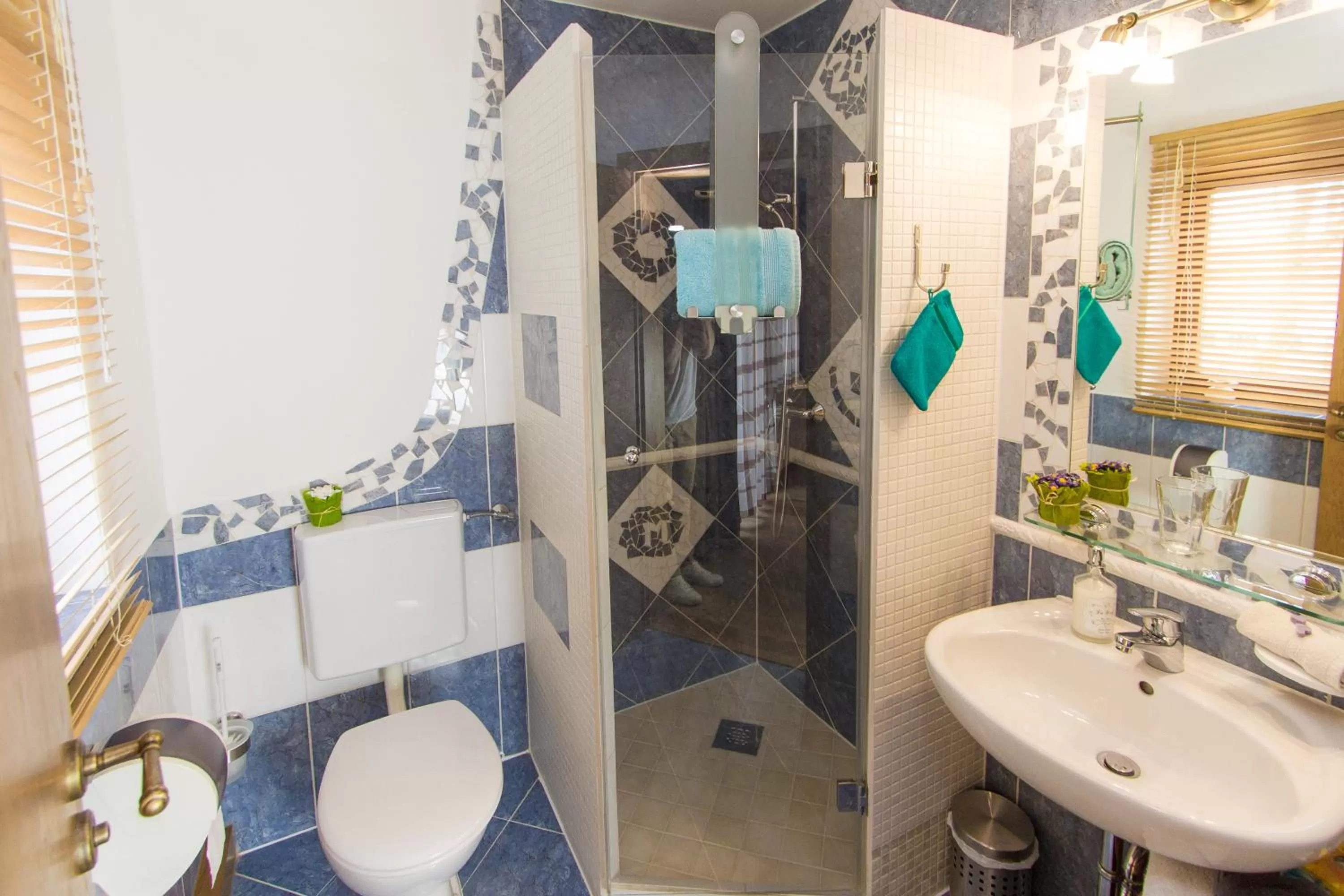 Photo of the whole room in Hotel Alpenblick