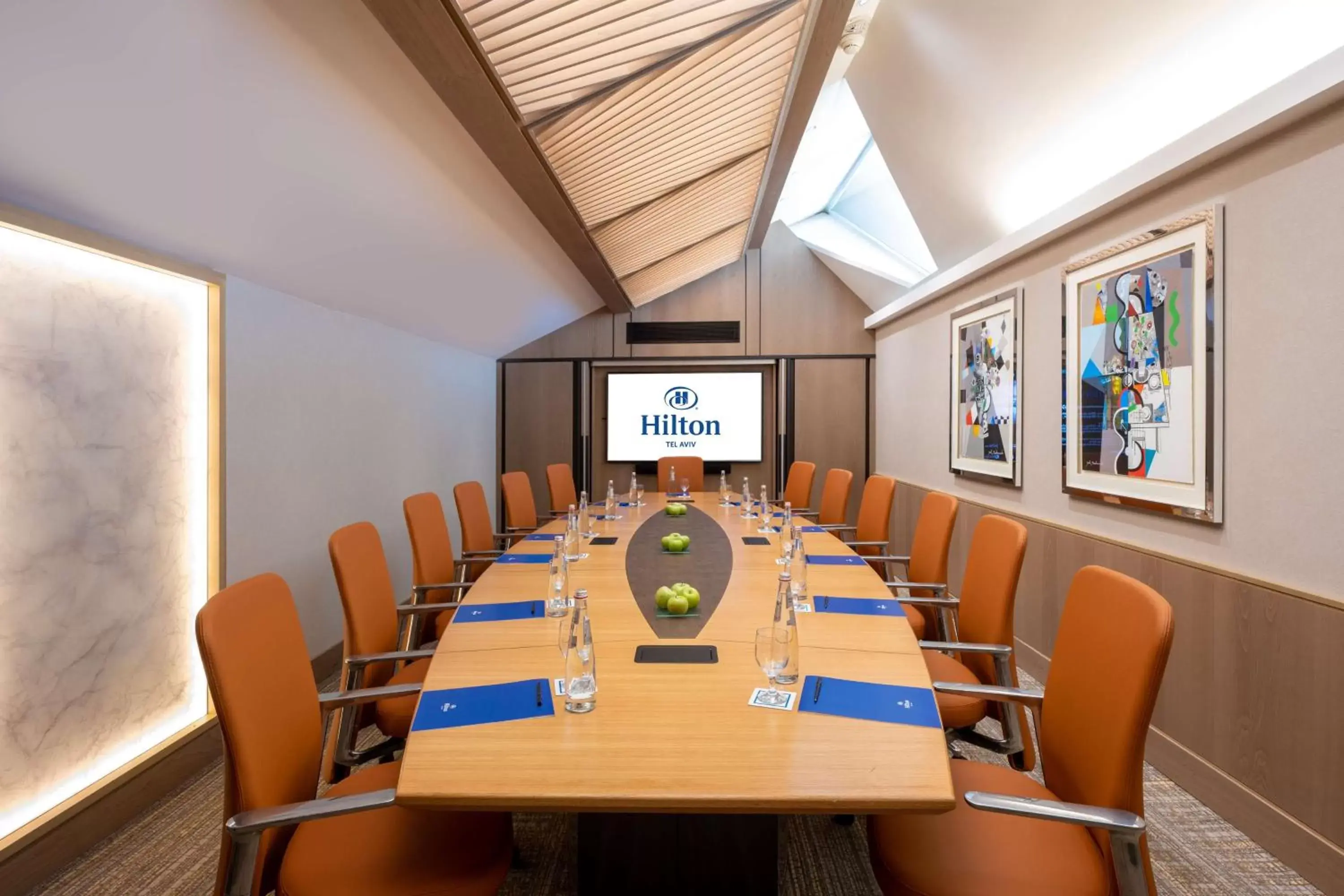 Meeting/conference room in Hilton Tel Aviv Hotel