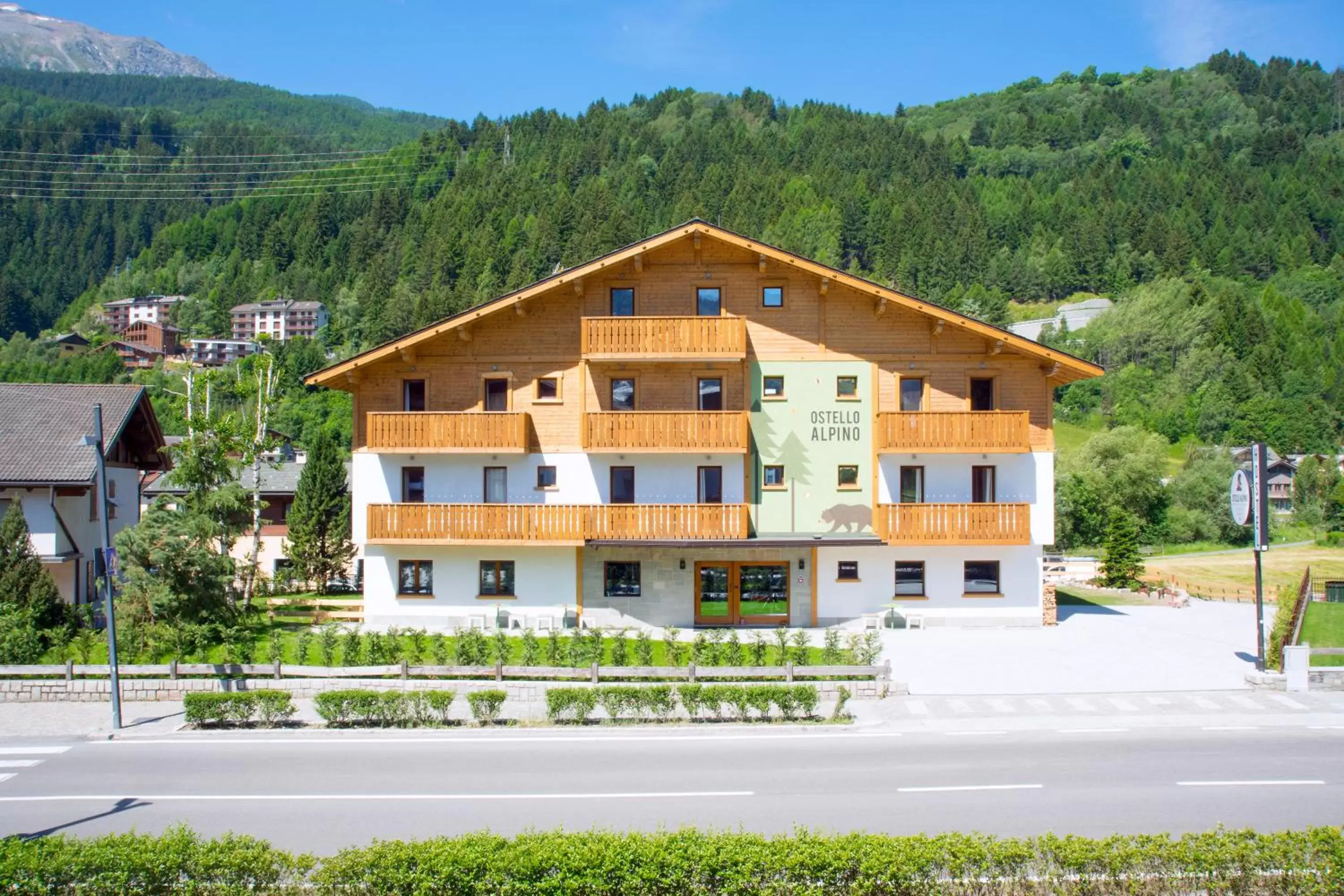 Facade/entrance, Property Building in Ostello Alpino