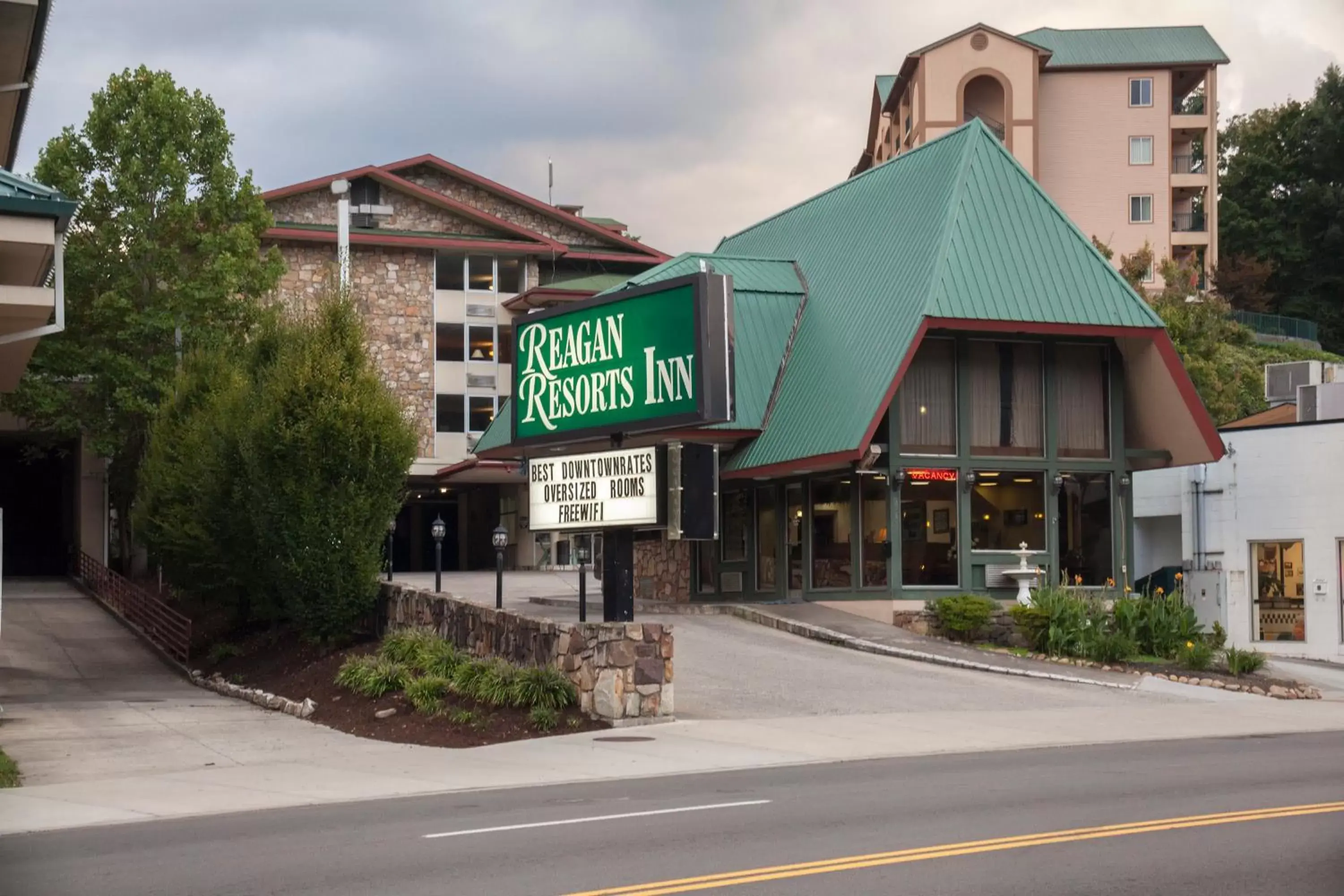 Facade/entrance, Property Building in Reagan Resorts Inn