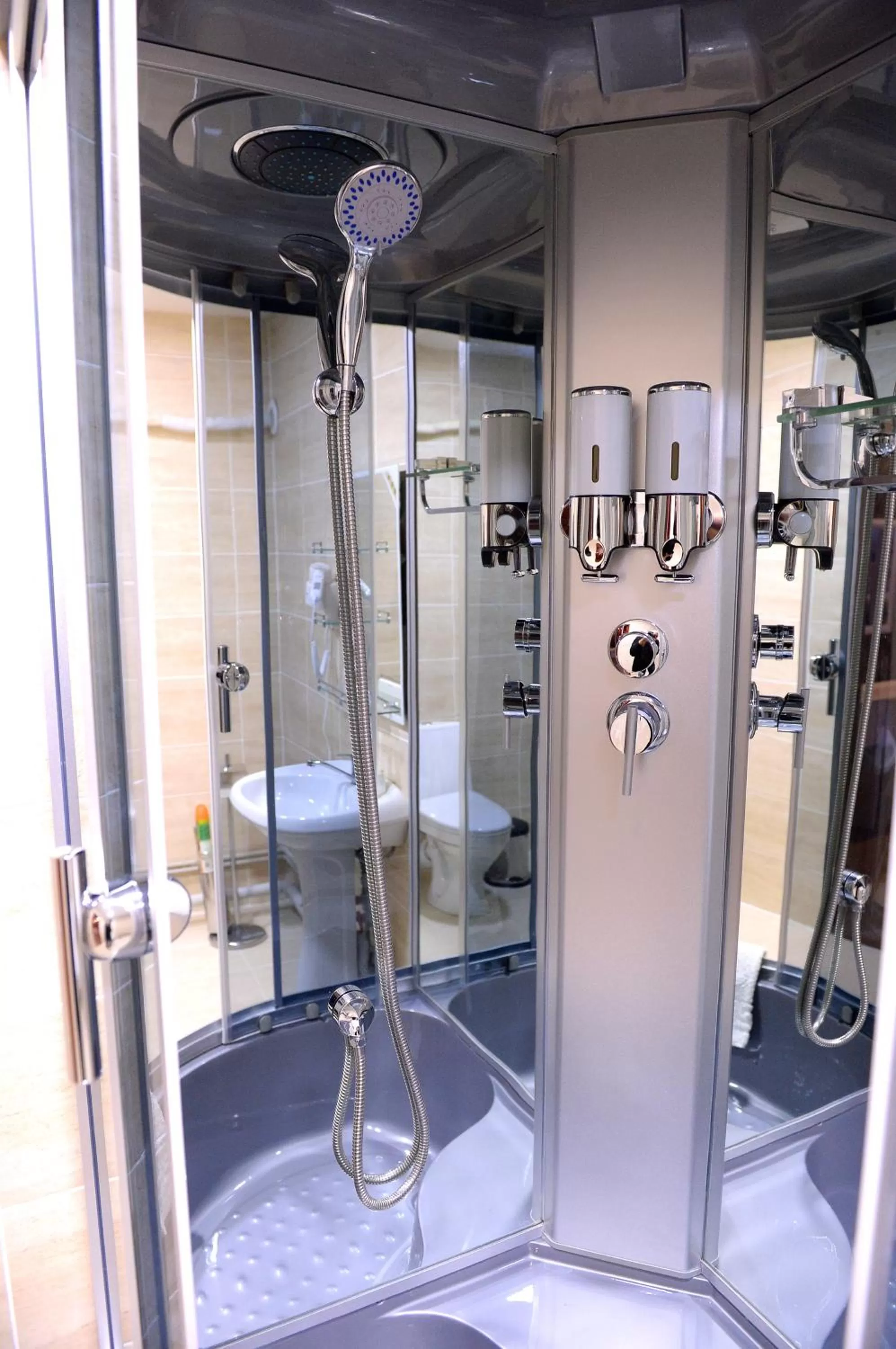 Bathroom in Pride Hotel