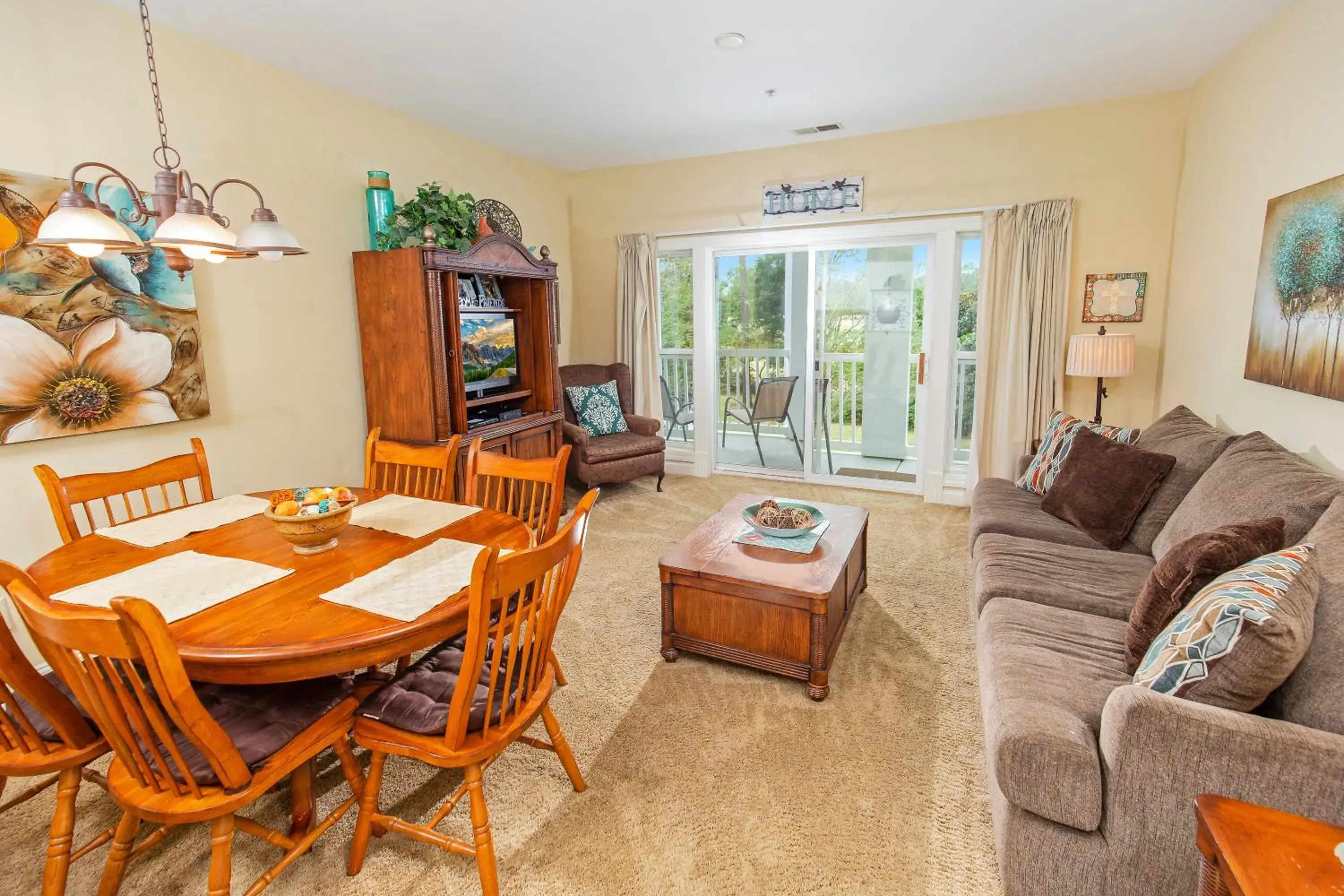 Living room, Seating Area in Grande Villas at World Tour