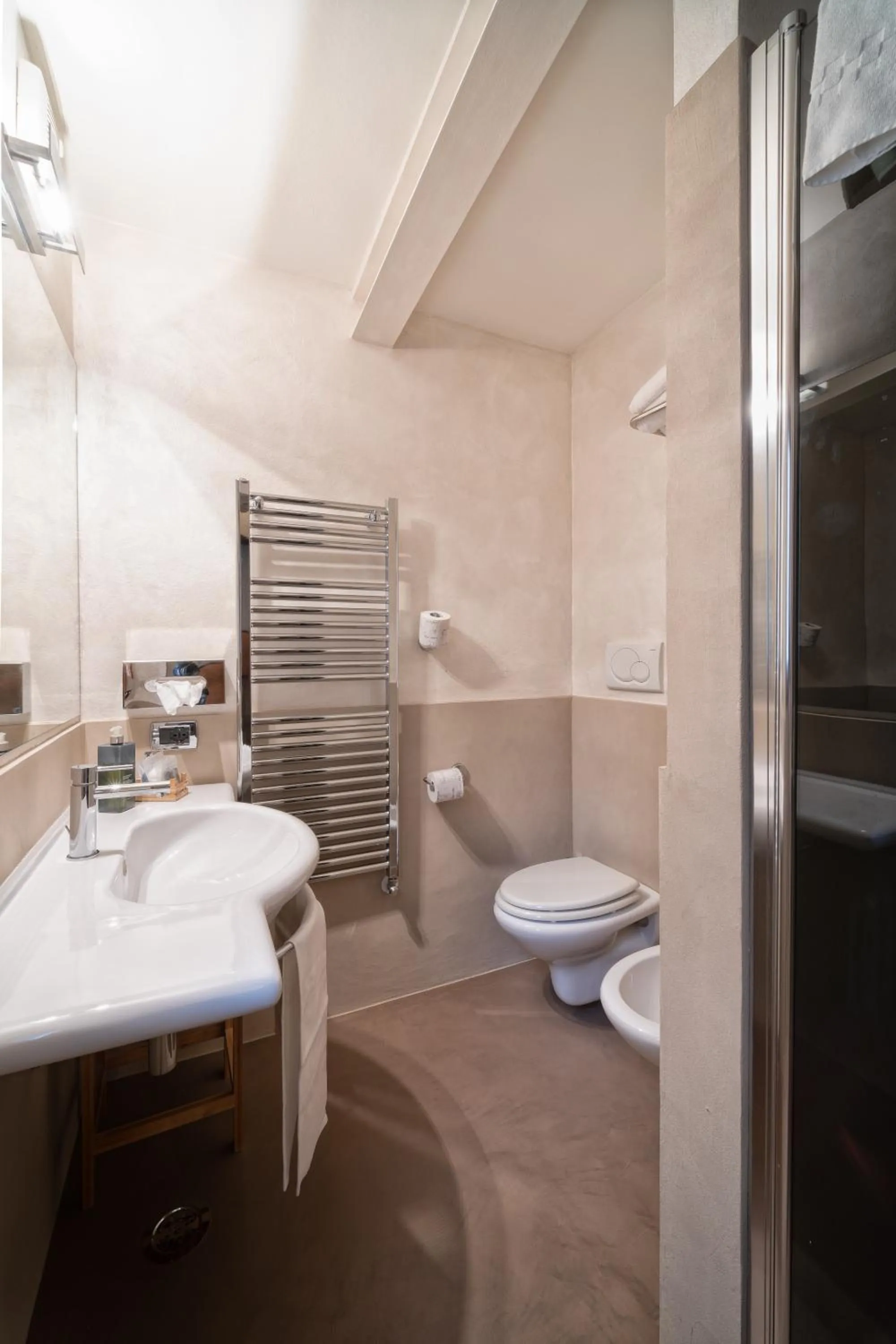 Bathroom in Solo Experience Hotel