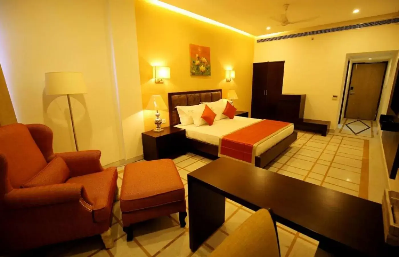 Photo of the whole room in Hotel Natraj Rishikesh