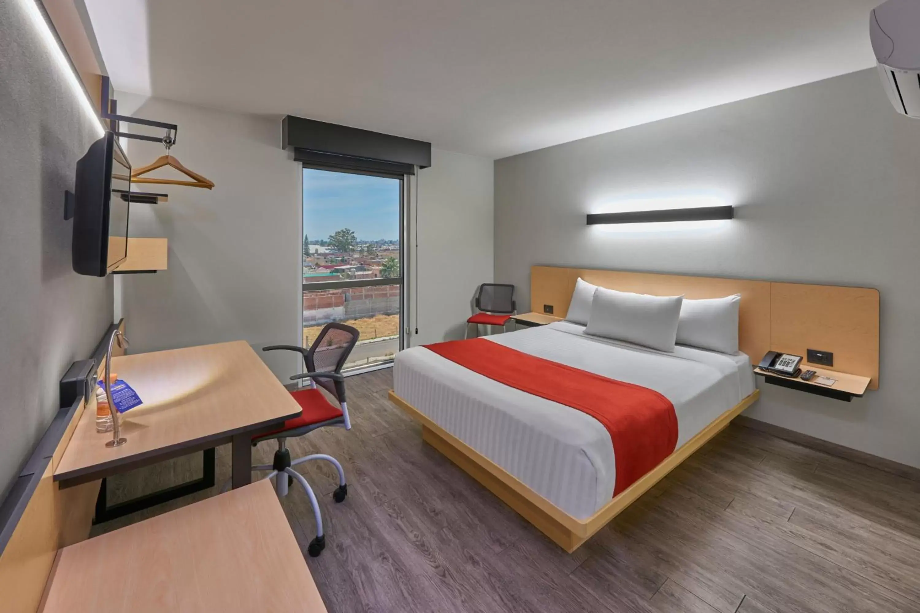 Photo of the whole room, Bed in City Express by Marriott Salamanca