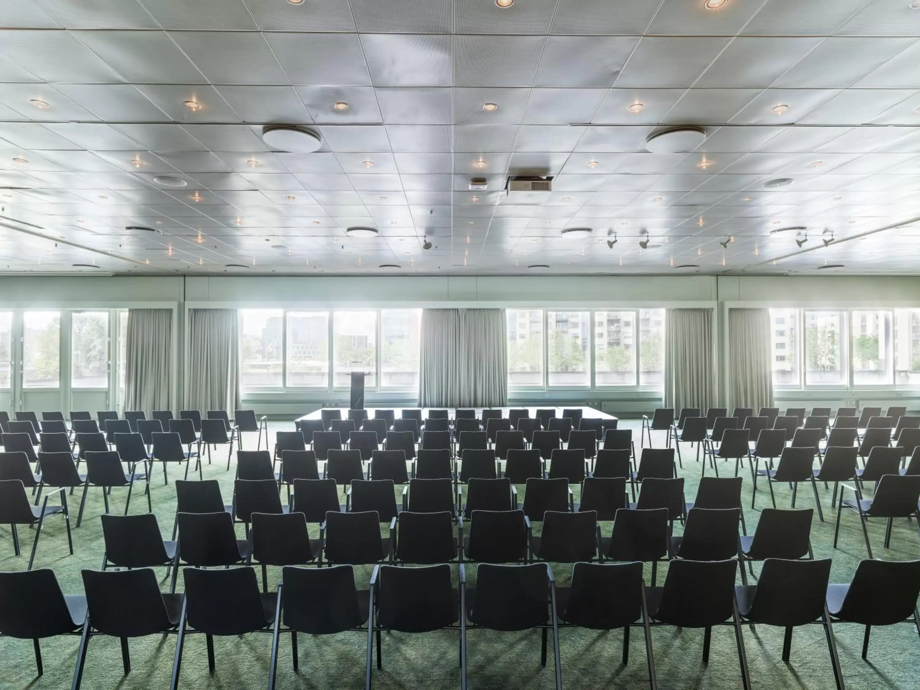 Business facilities in Radisson Blu Scandinavia Hotel, Copenhagen