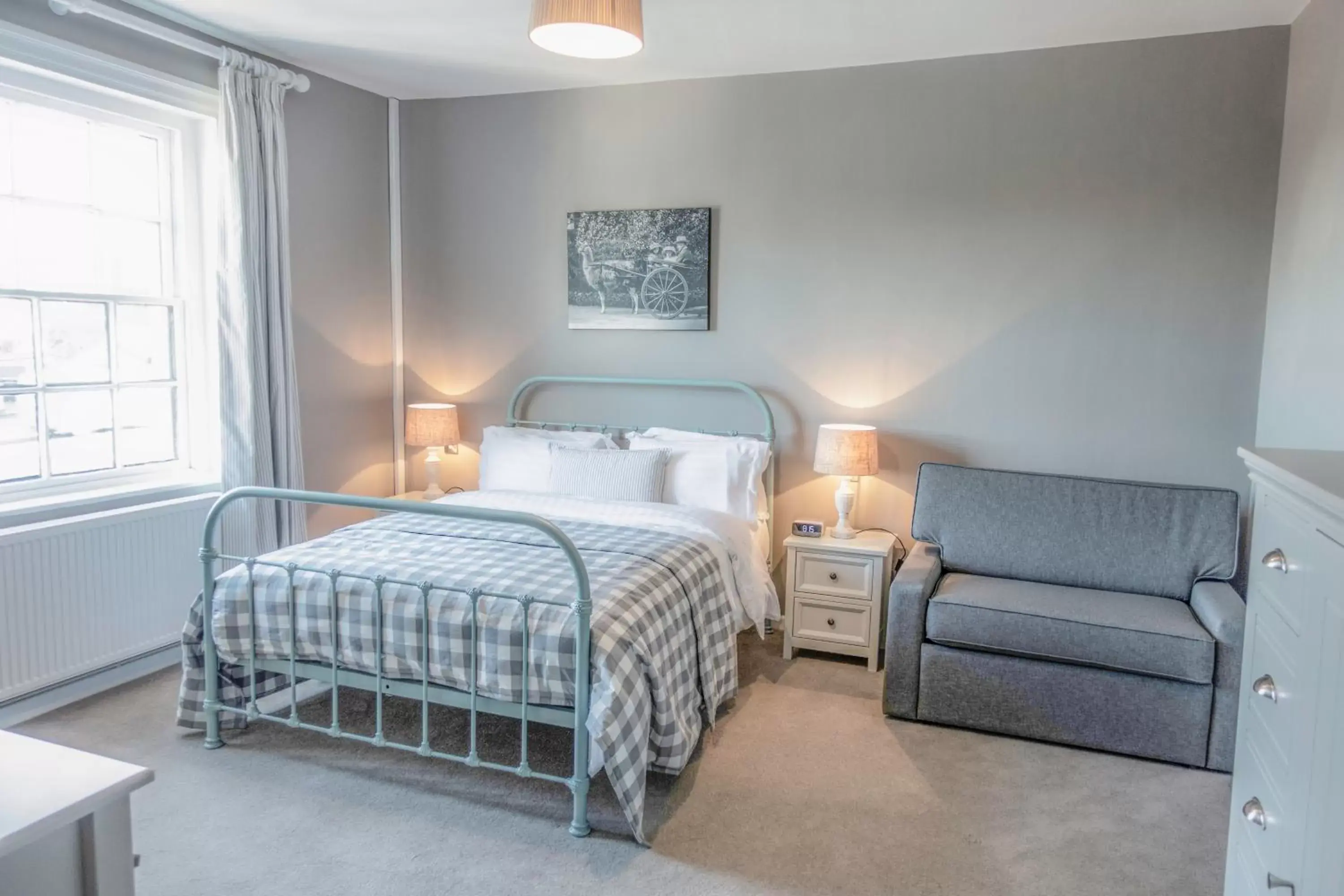 Comfort Triple Room in The Saracens Head Comfort Triple Room in The Saracens Head