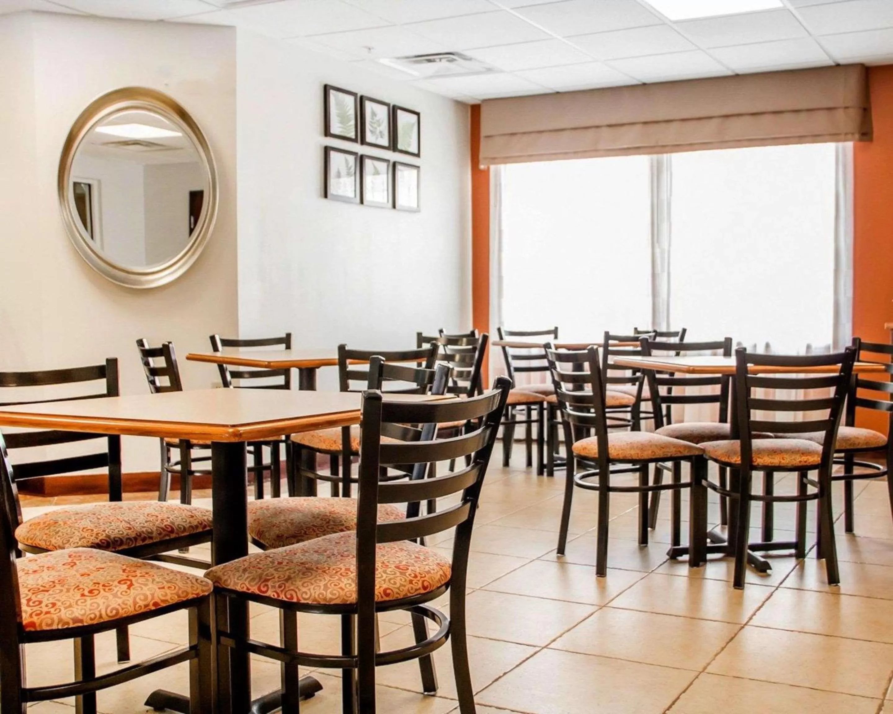 Restaurant/places to eat in Sleep Inn & Suites Oklahoma City Northwest