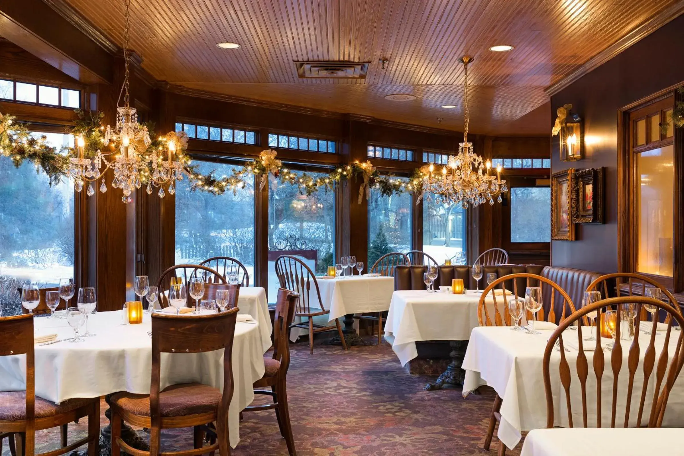 Restaurant/Places to Eat in Nicollet Island Inn