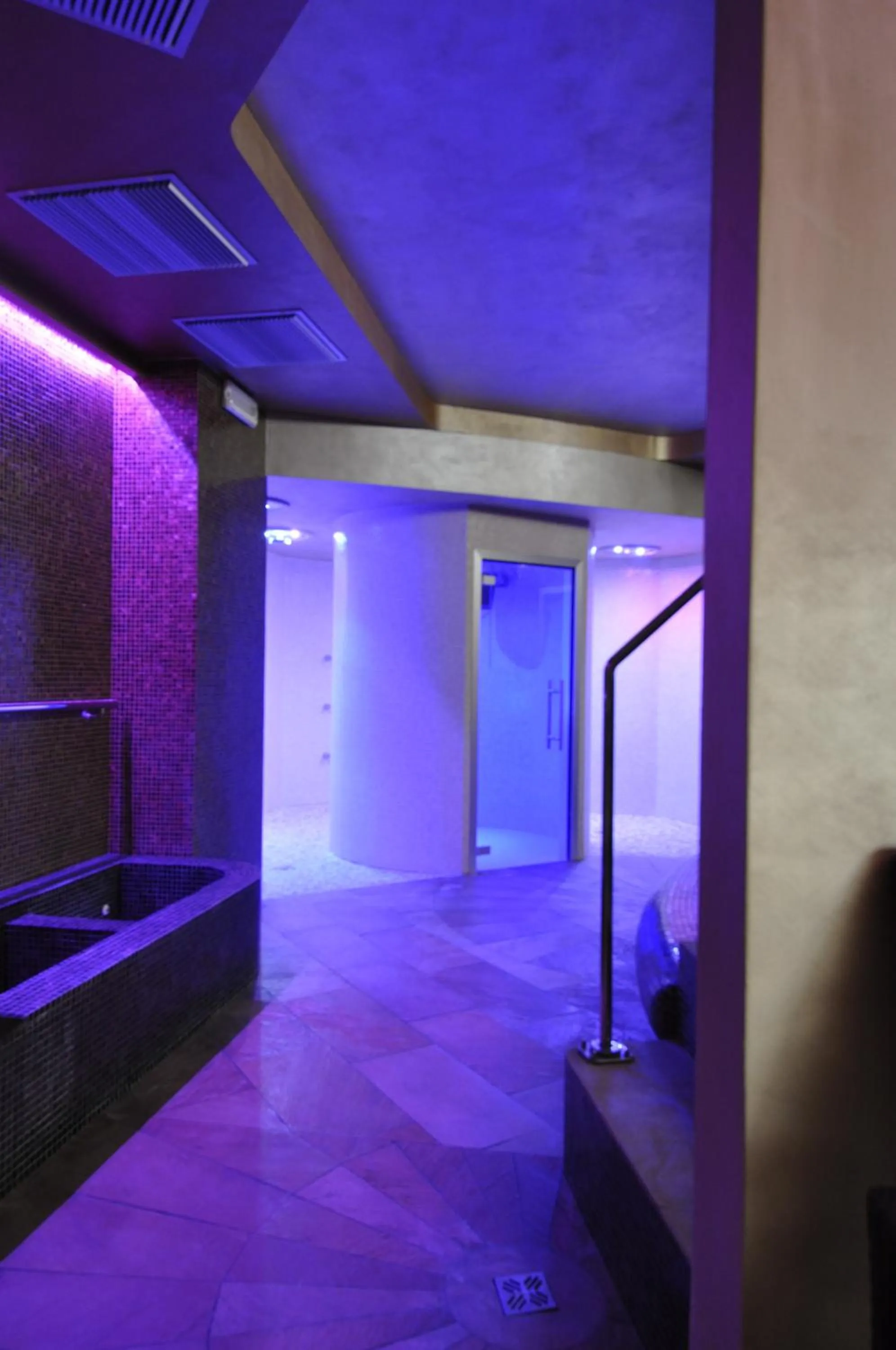 Spa and wellness centre/facilities in Hotel Dei Fiori Restaurant - Meeting & Spa
