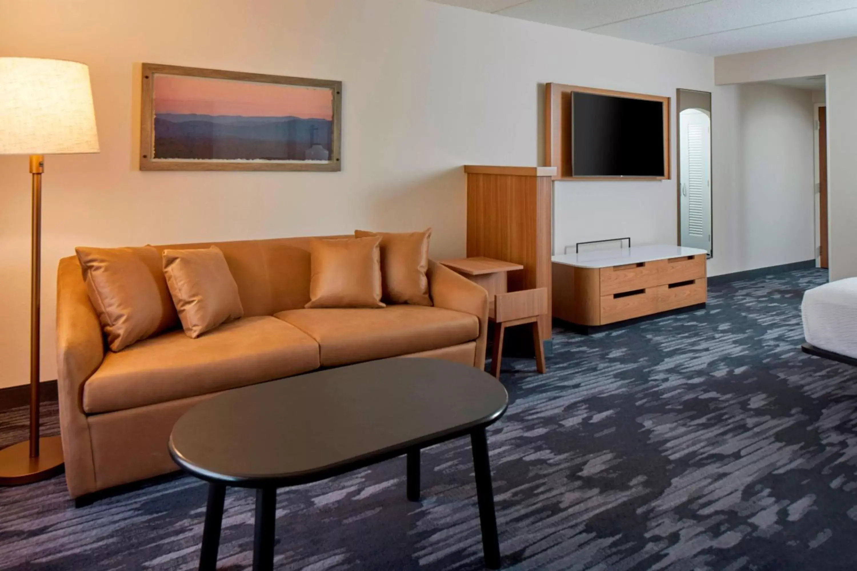 Living room, Seating Area in Fairfield Inn & Suites by Marriott Albany Airport