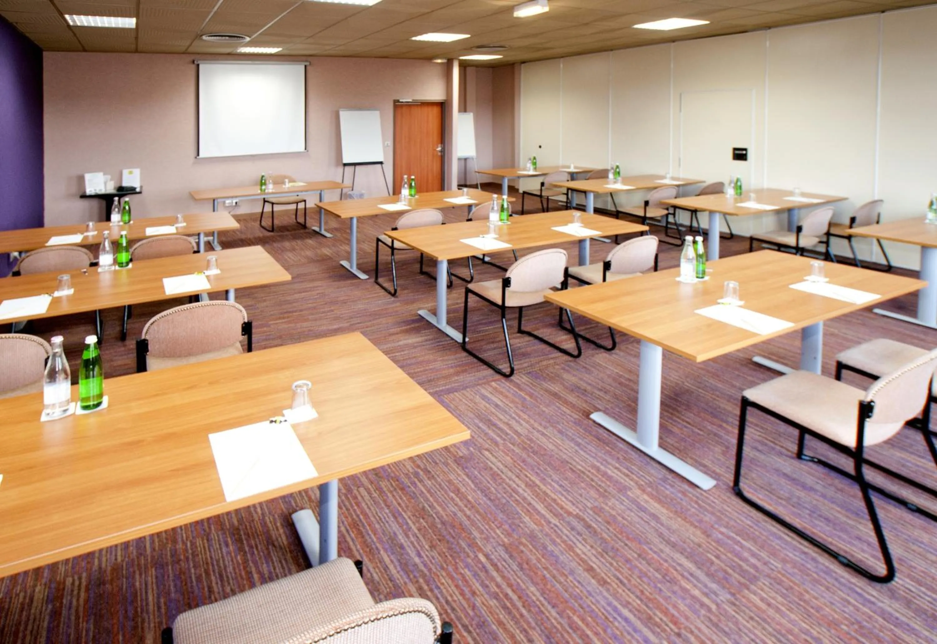 Business facilities in Logis Lyon Est Porte de l'Ain