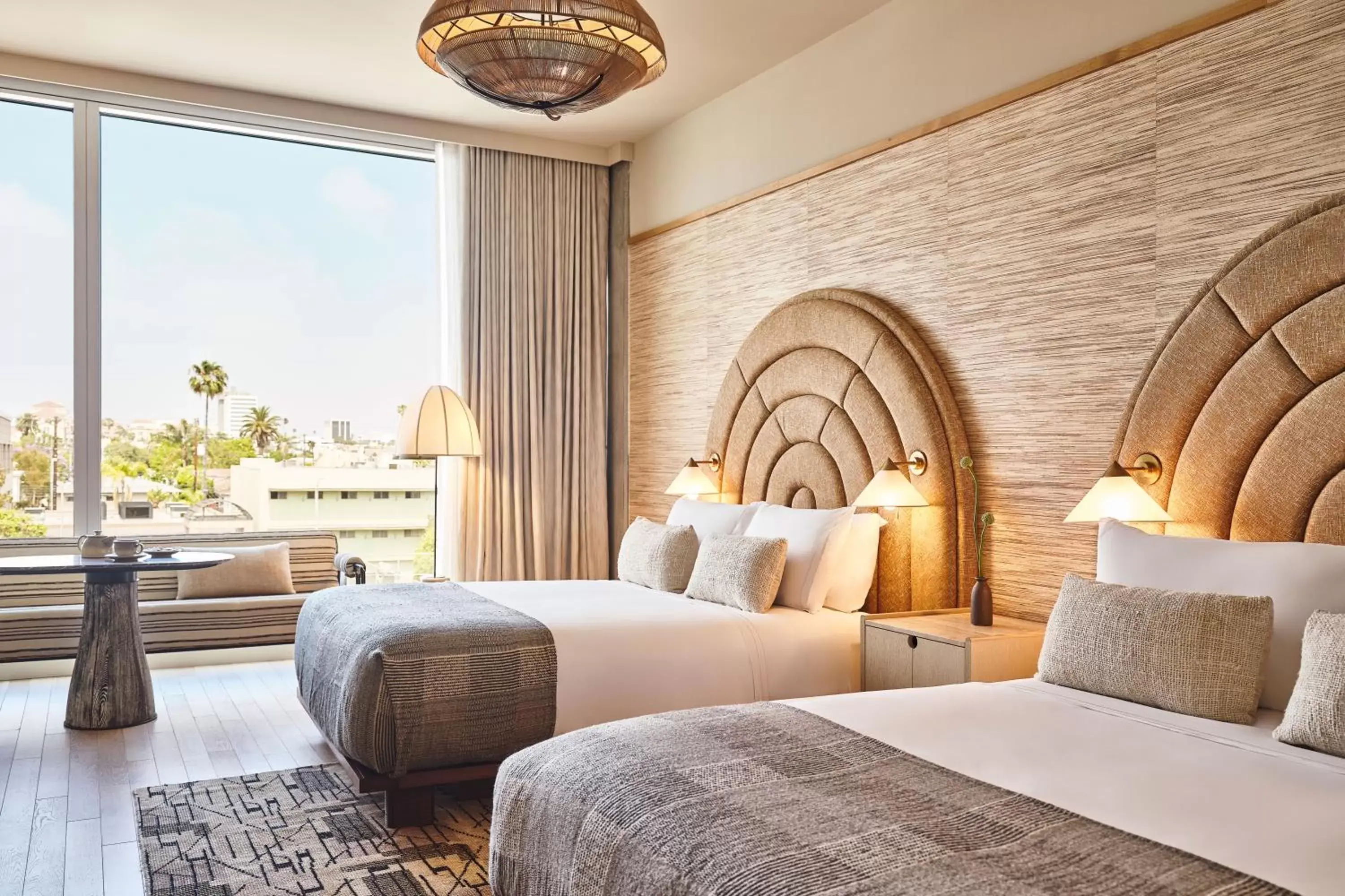Bed in Santa Monica Proper Hotel, a Member of Design Hotels