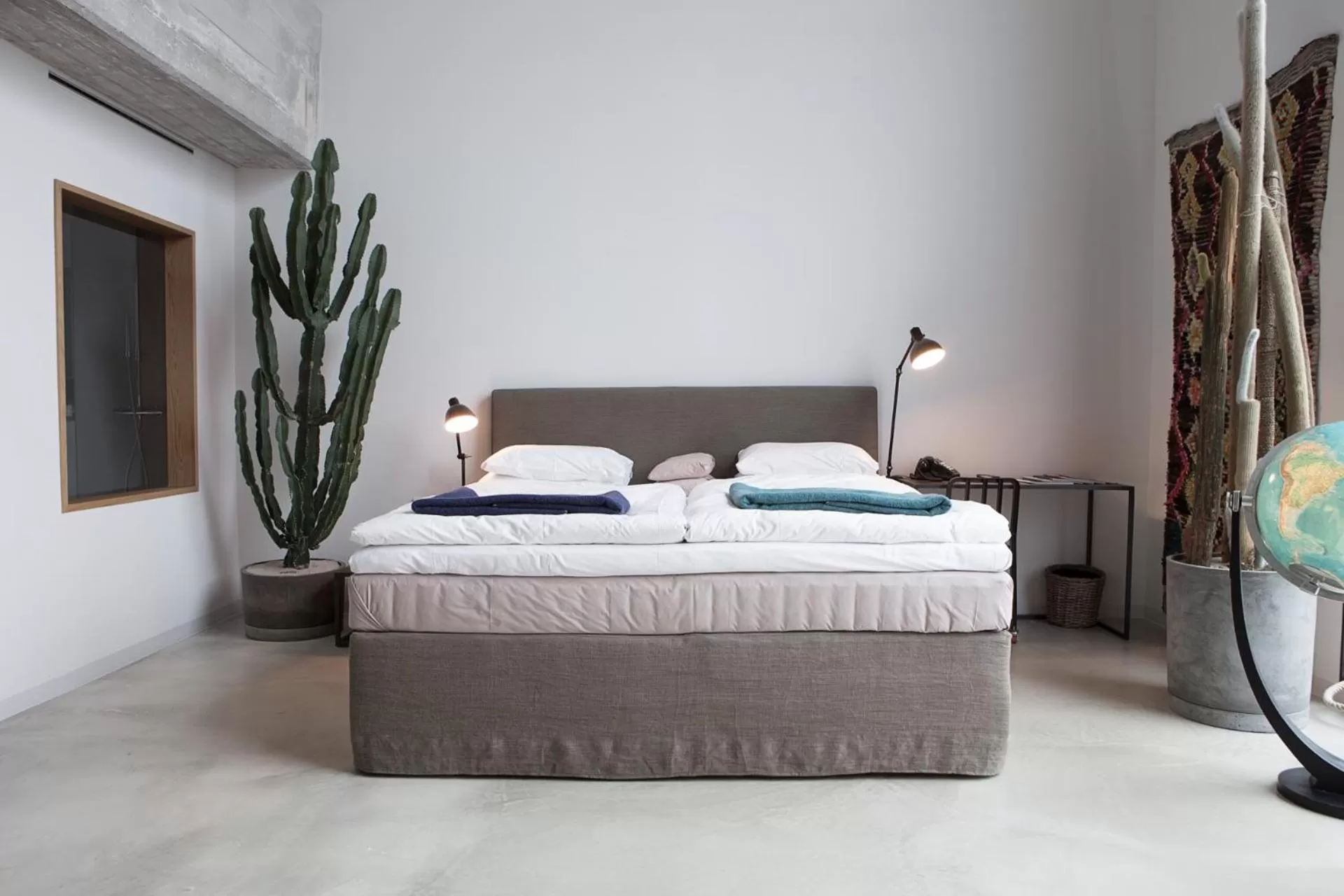 Bed in Speicher7 Hotel