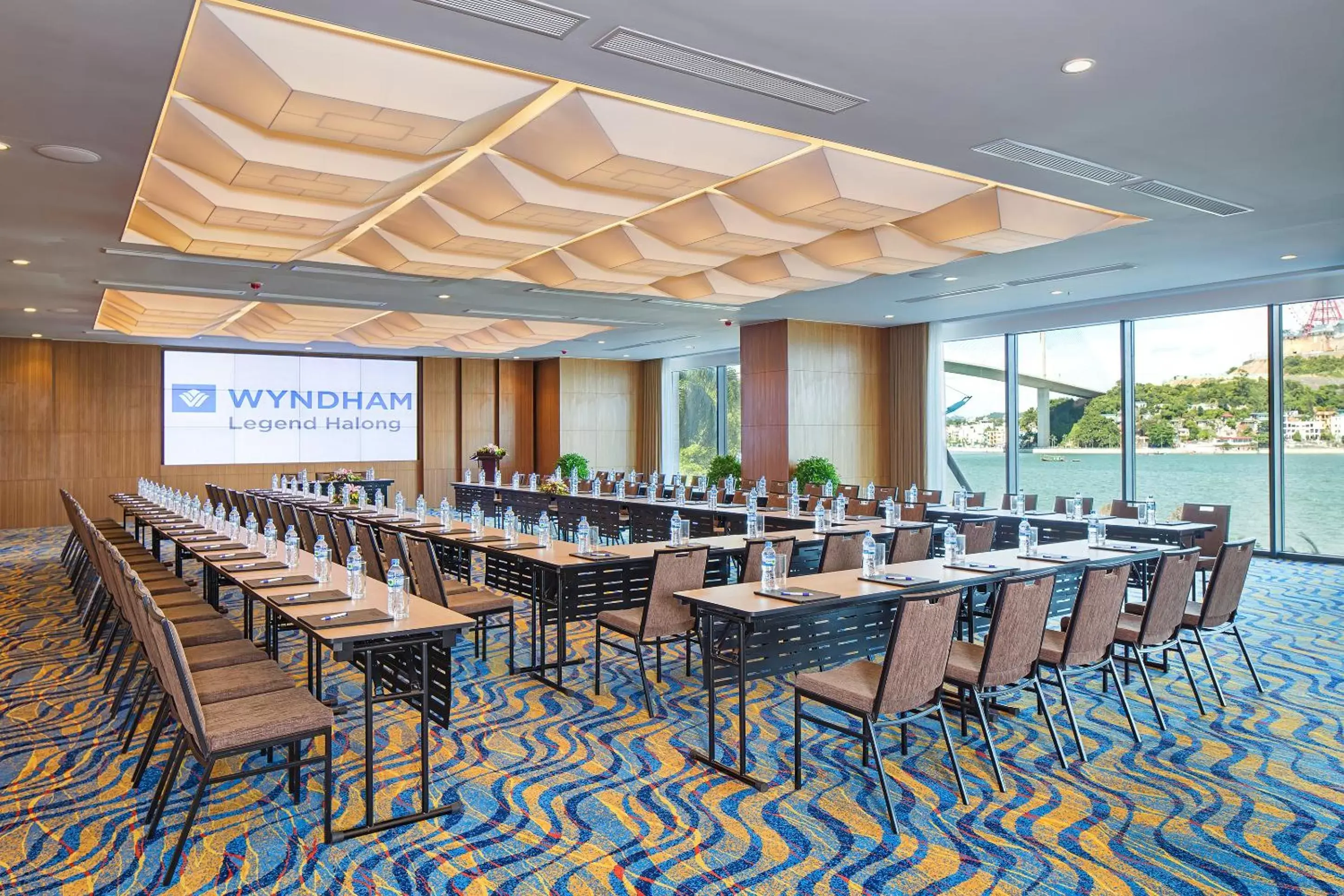 Banquet/Function facilities, Business Area/Conference Room in Wyndham Legend Halong