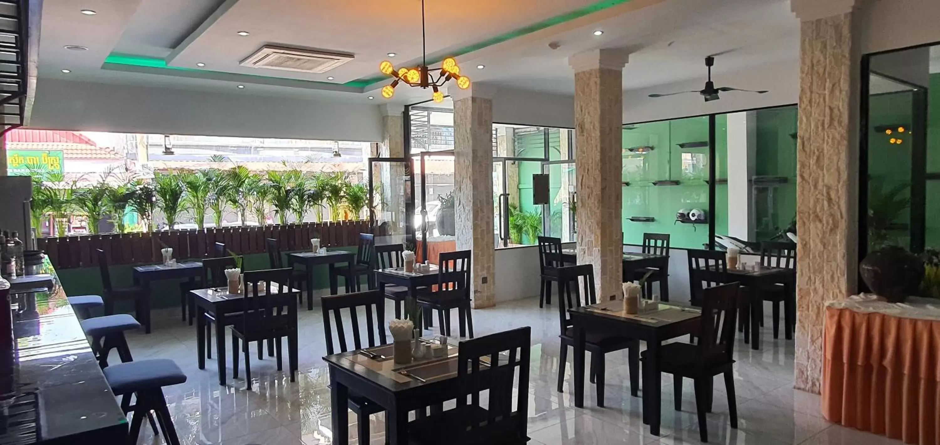 Restaurant/Places to Eat in Siem Reap Urban Boutique Hotel