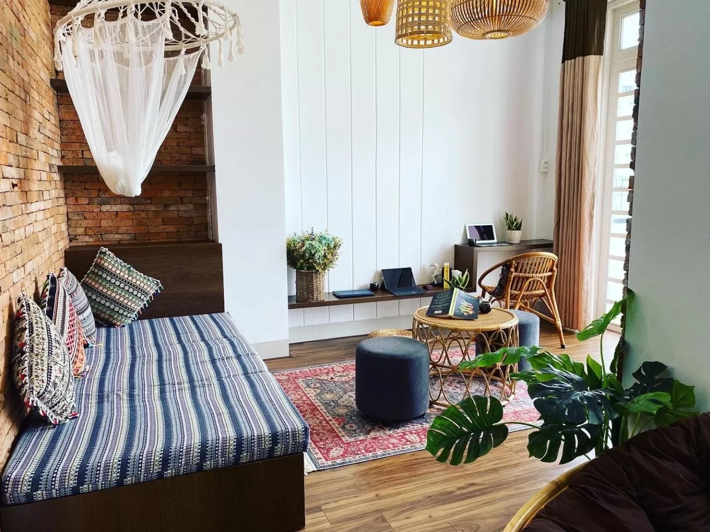 Seating Area in Emerald Boutique Stay 2