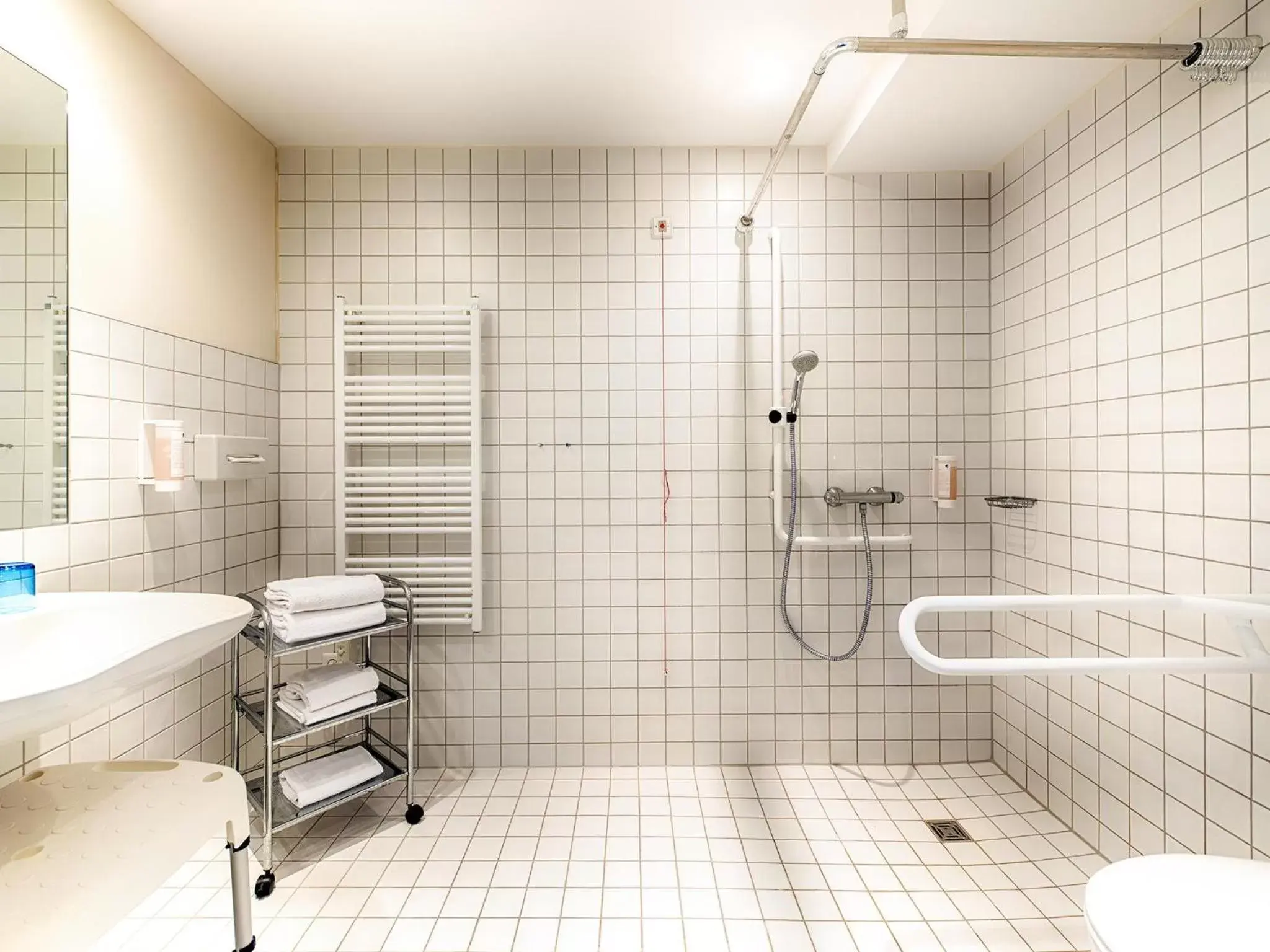 Bathroom in B&B Hotel Berlin City-Ost