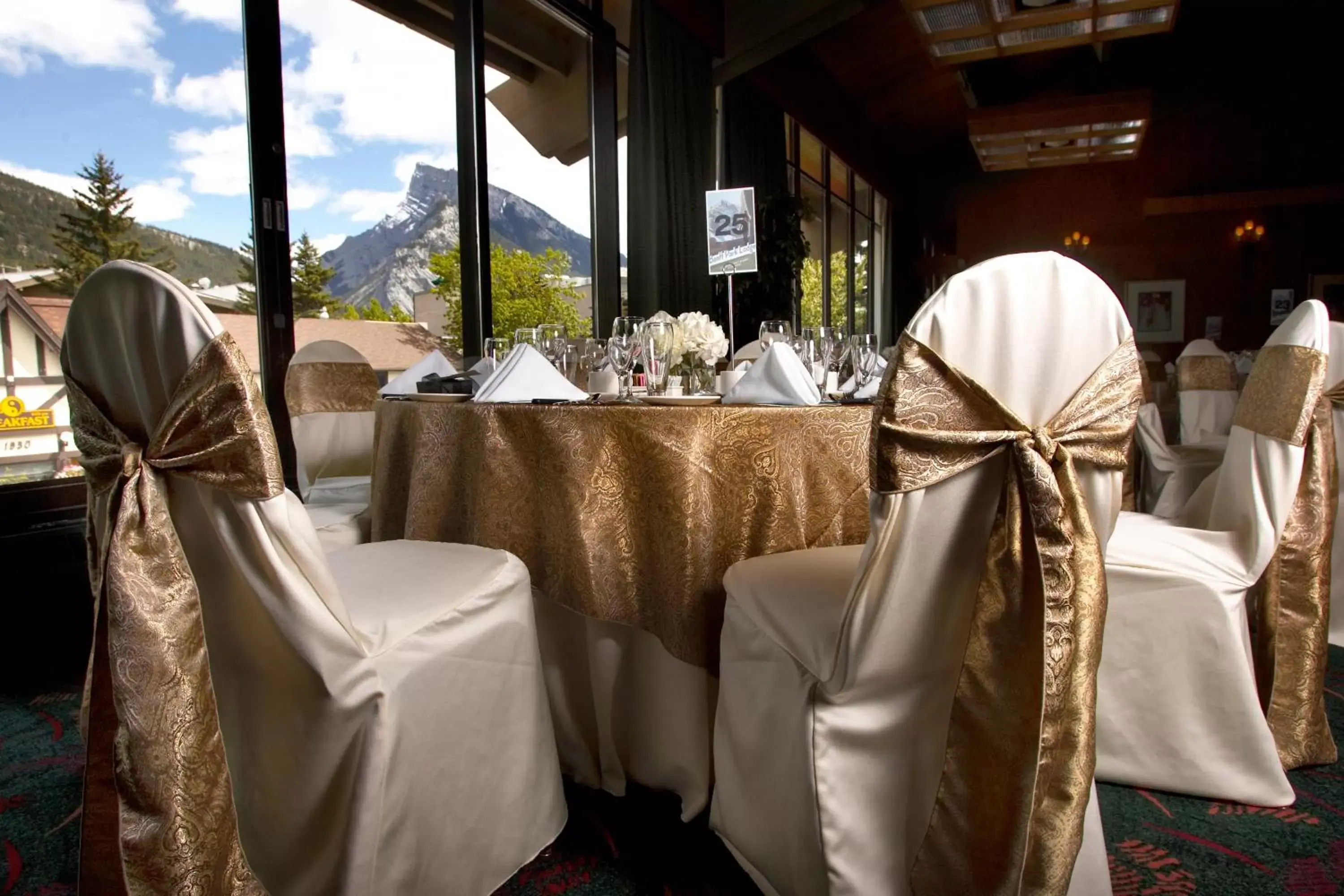 Banquet/Function facilities, Banquet Facilities in Banff Park Lodge