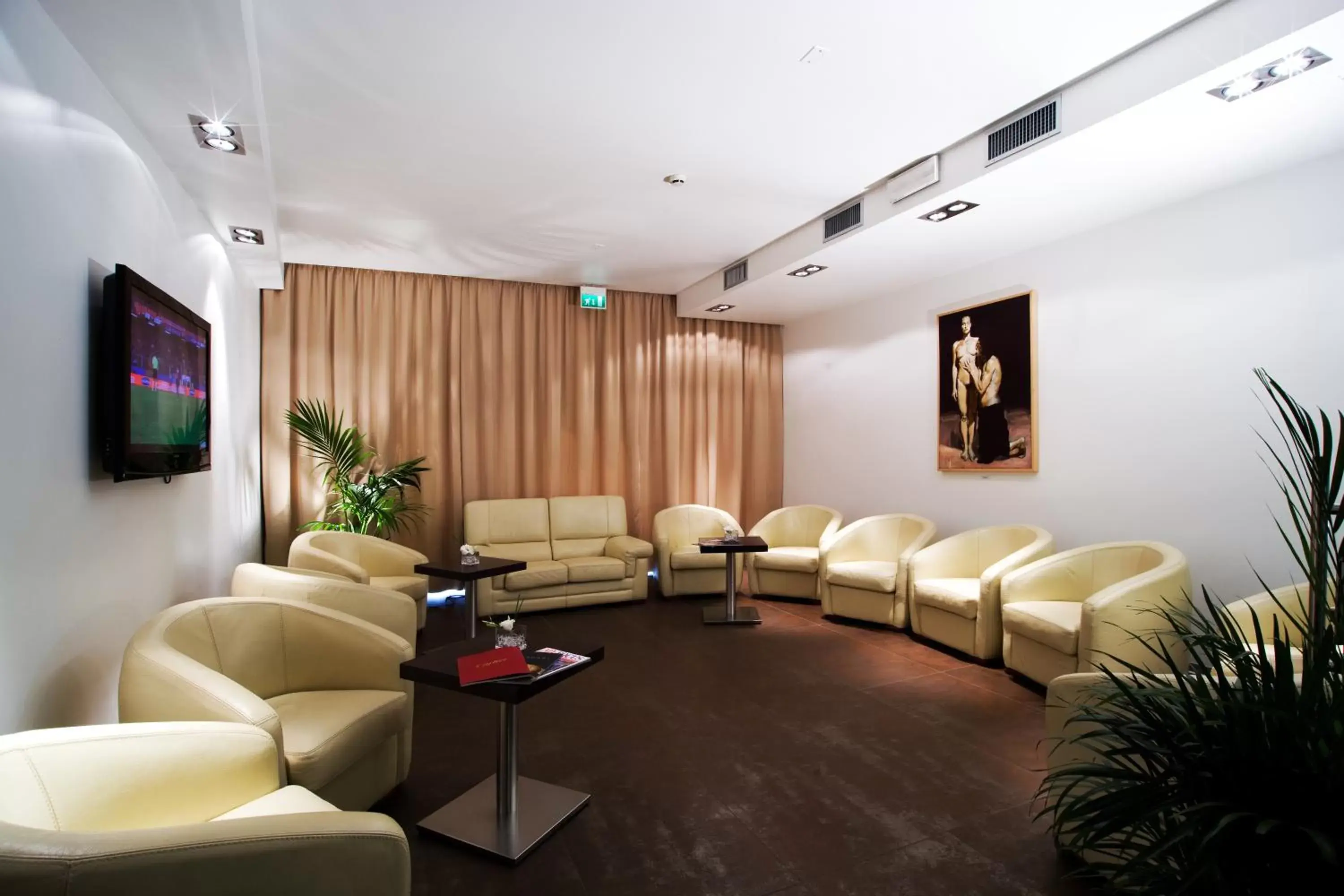 Communal lounge/ TV room in Hotel Panama Majestic