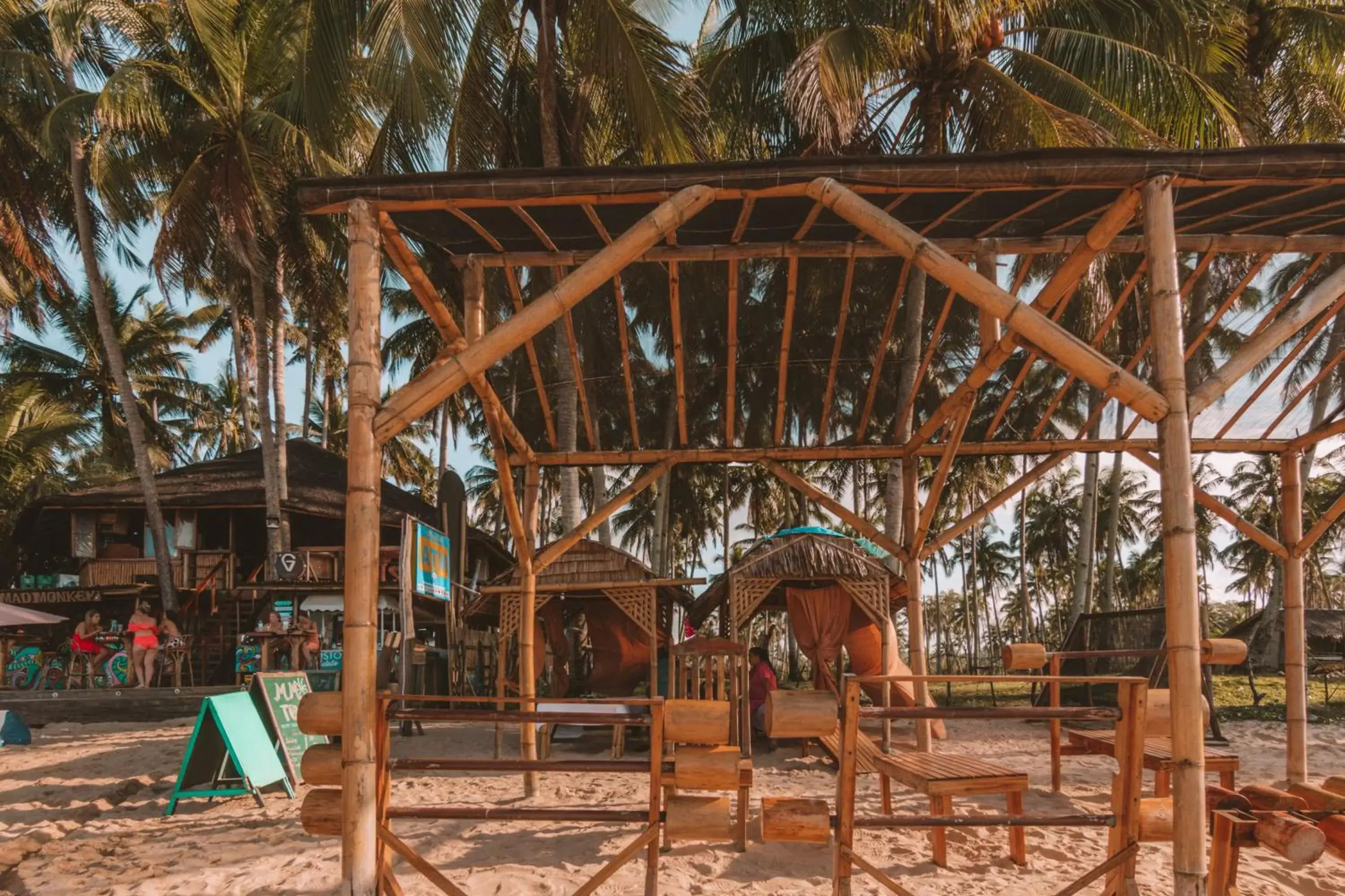Lounge or bar in Mad Monkey Hostel Nacpan Beach