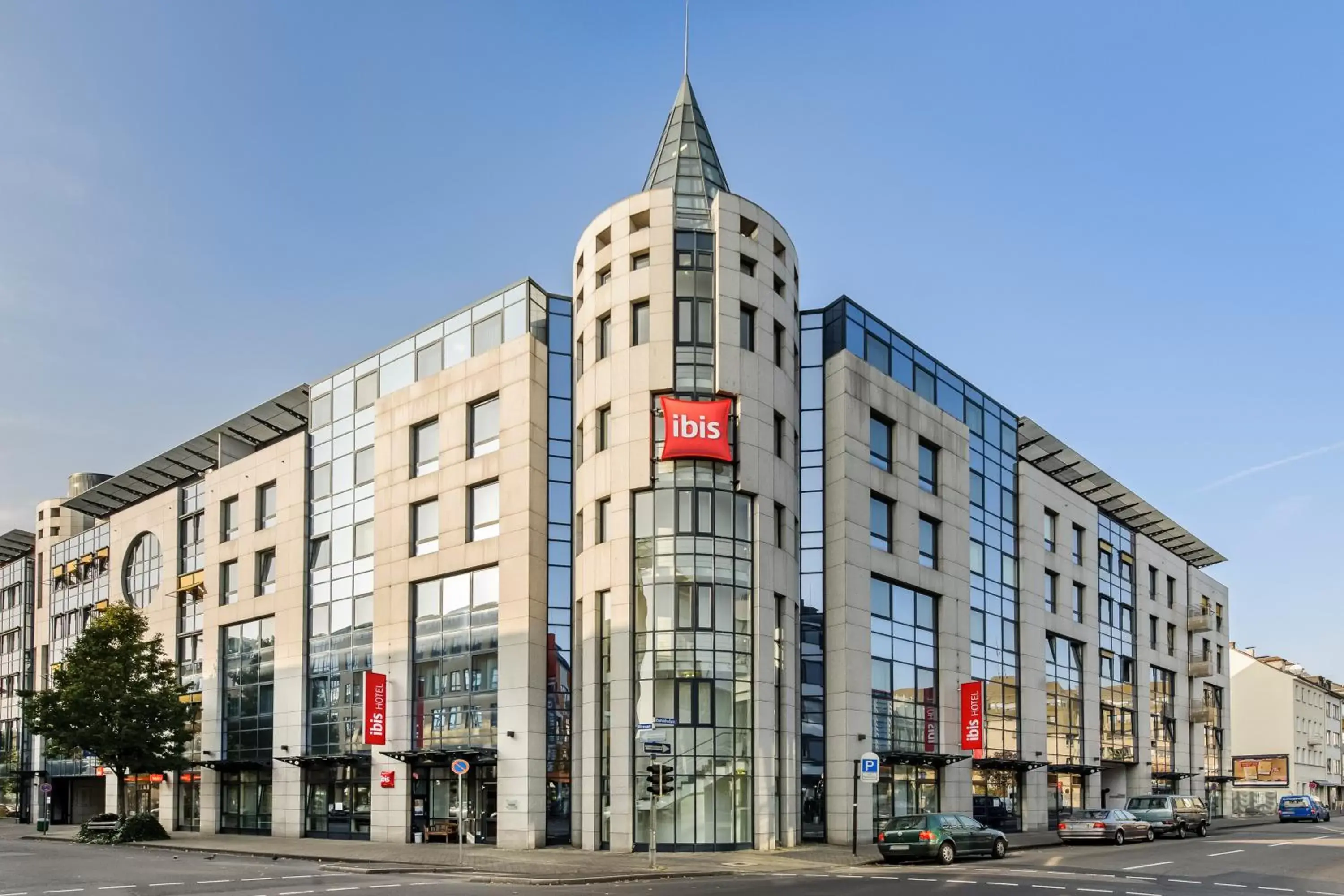 Facade/entrance, Property Building in ibis Koblenz City