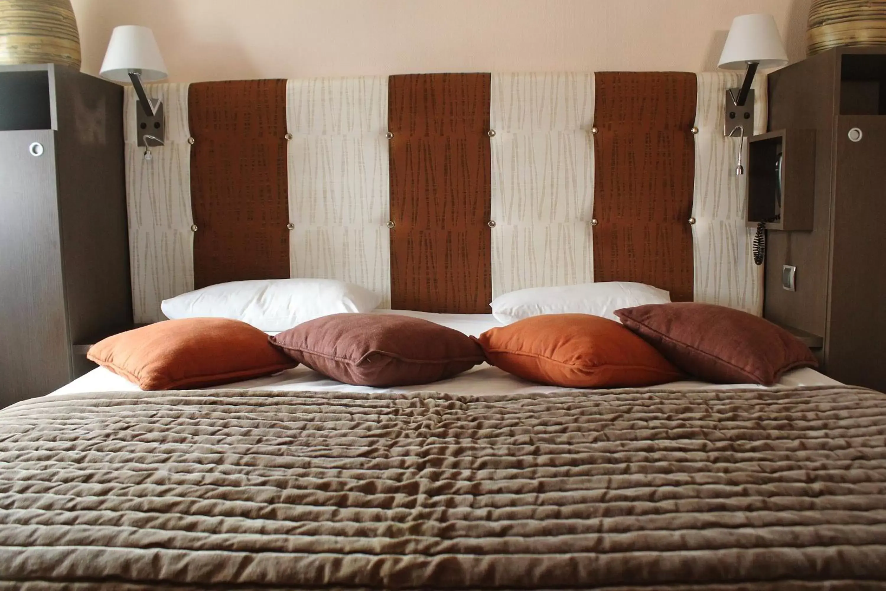 Bedroom, Bed in Hotel Des Bains