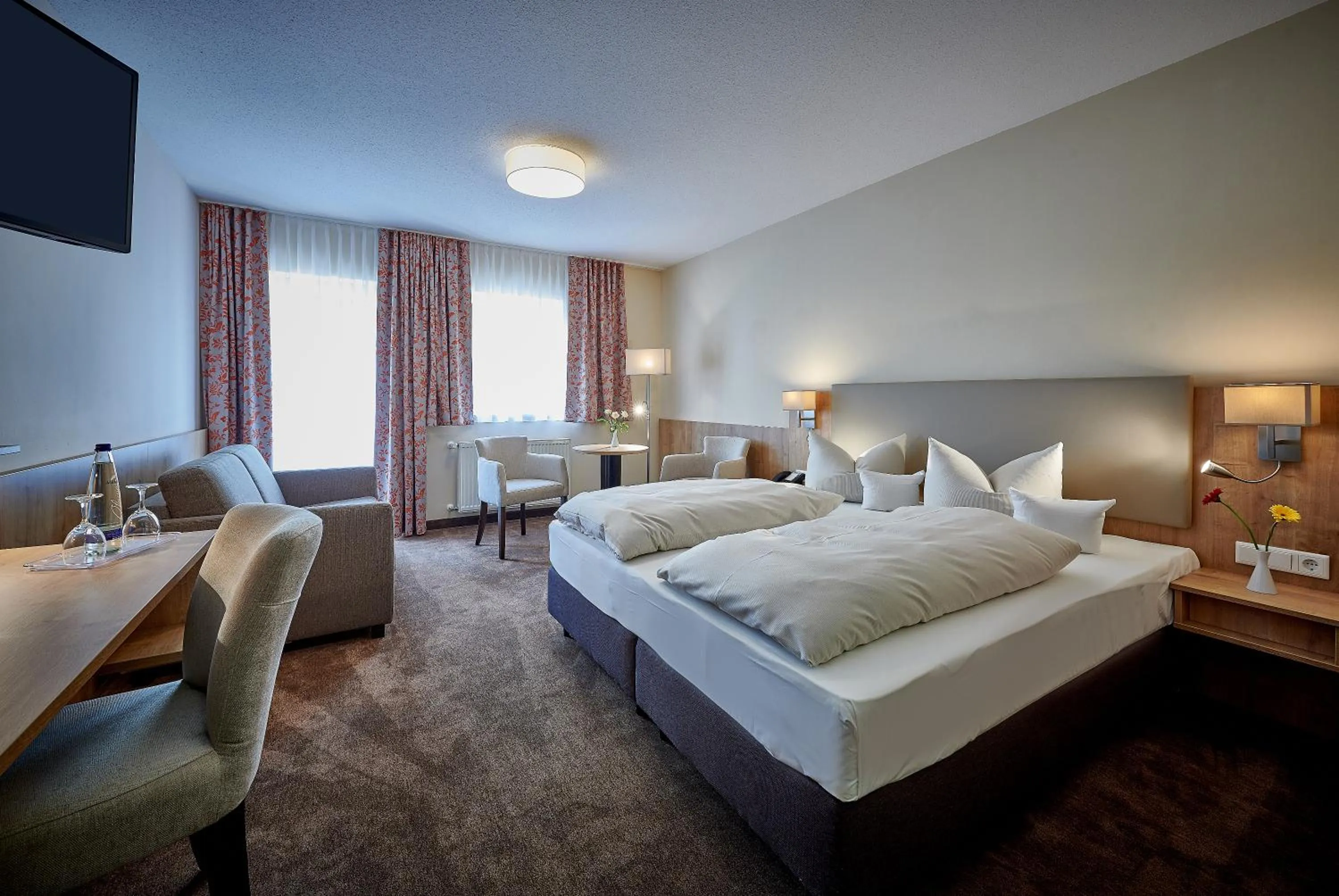 Photo of the whole room, Bed in Hotel Herzog Heinrich