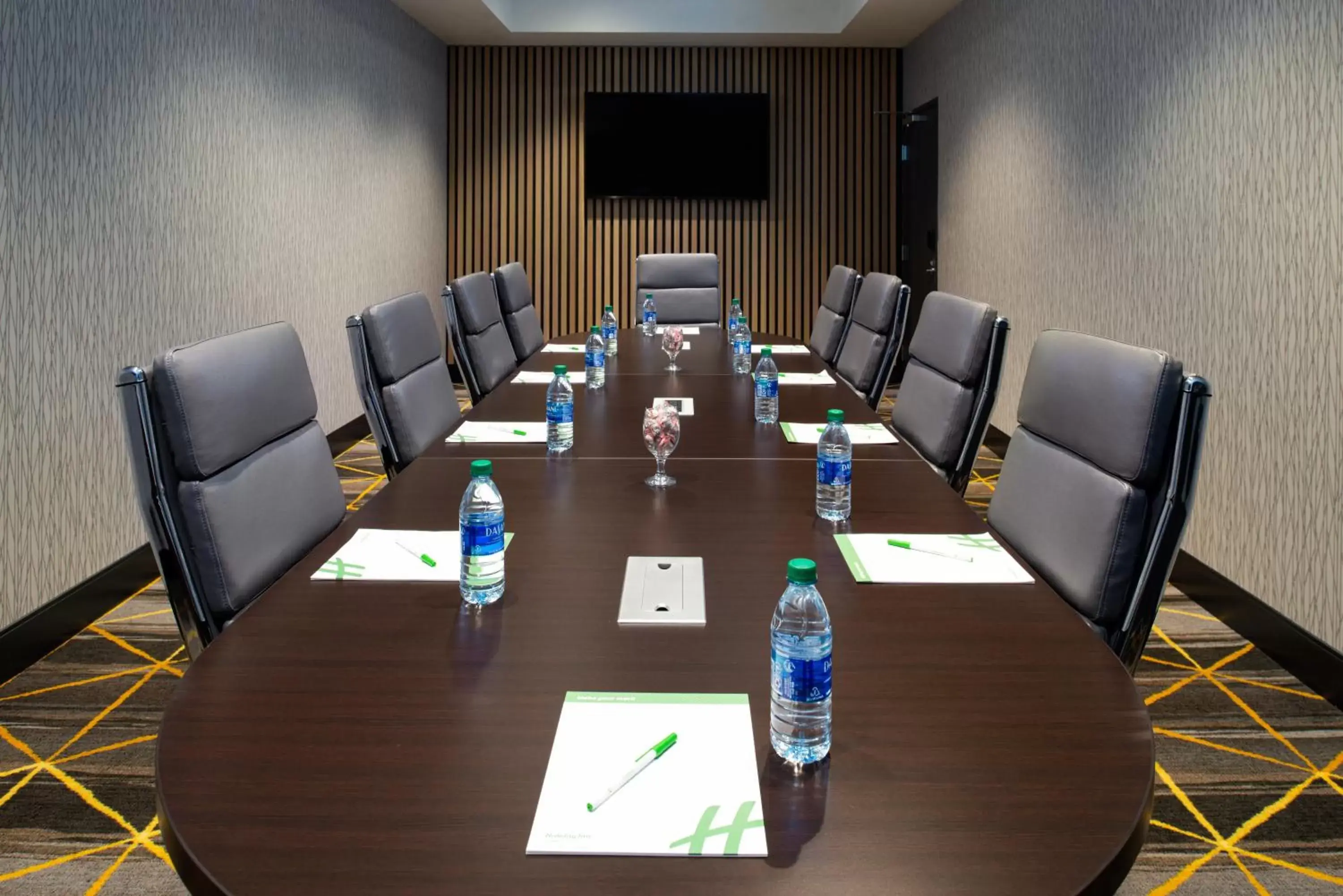 Meeting/conference room in Holiday Inn & Suites - Idaho Falls, an IHG Hotel