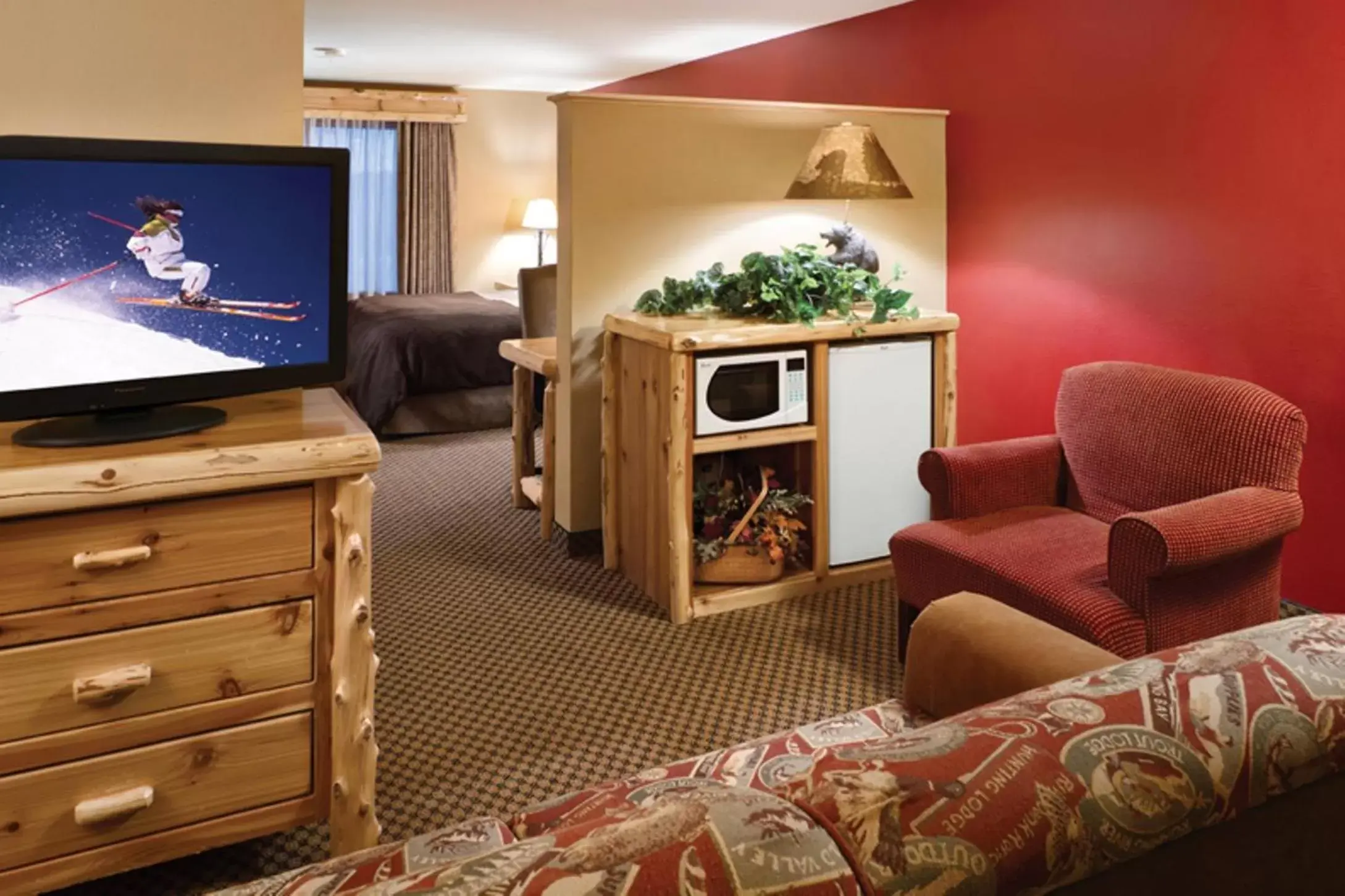 King Suite in Arrowwood Lodge at Brainerd Lakes