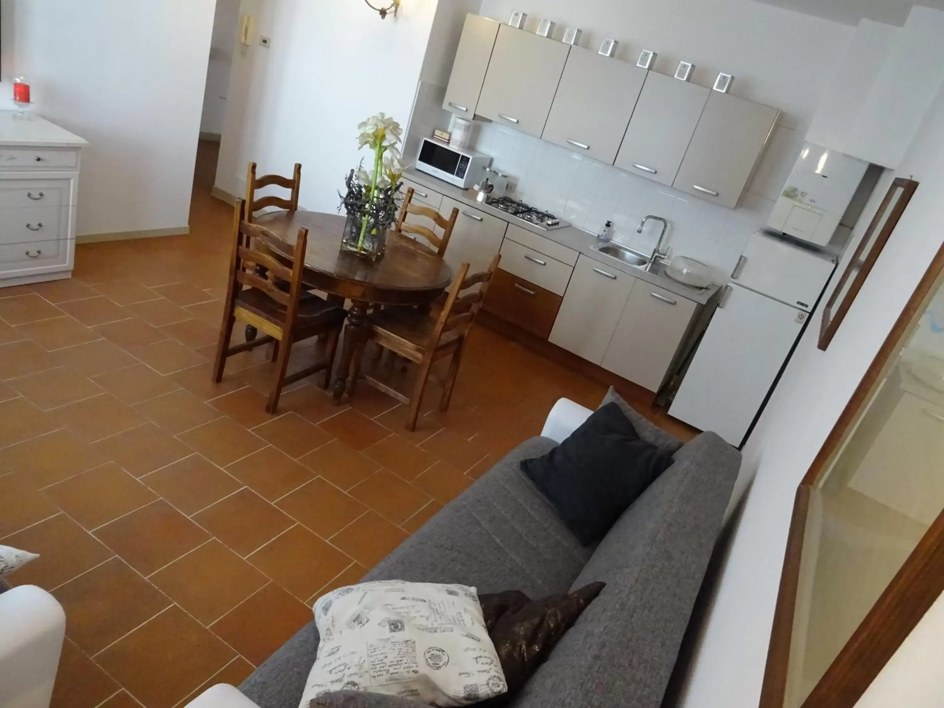 Kitchen or kitchenette, Kitchen/Kitchenette in CharmeRooms Villa Moroni