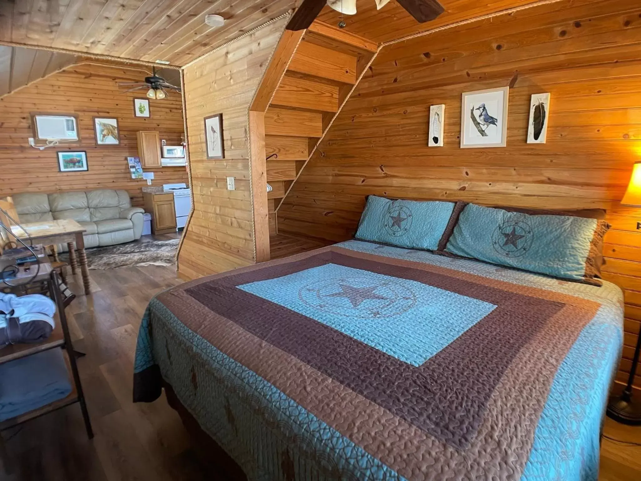 Bedroom, Bed in Walnut Canyon Cabins