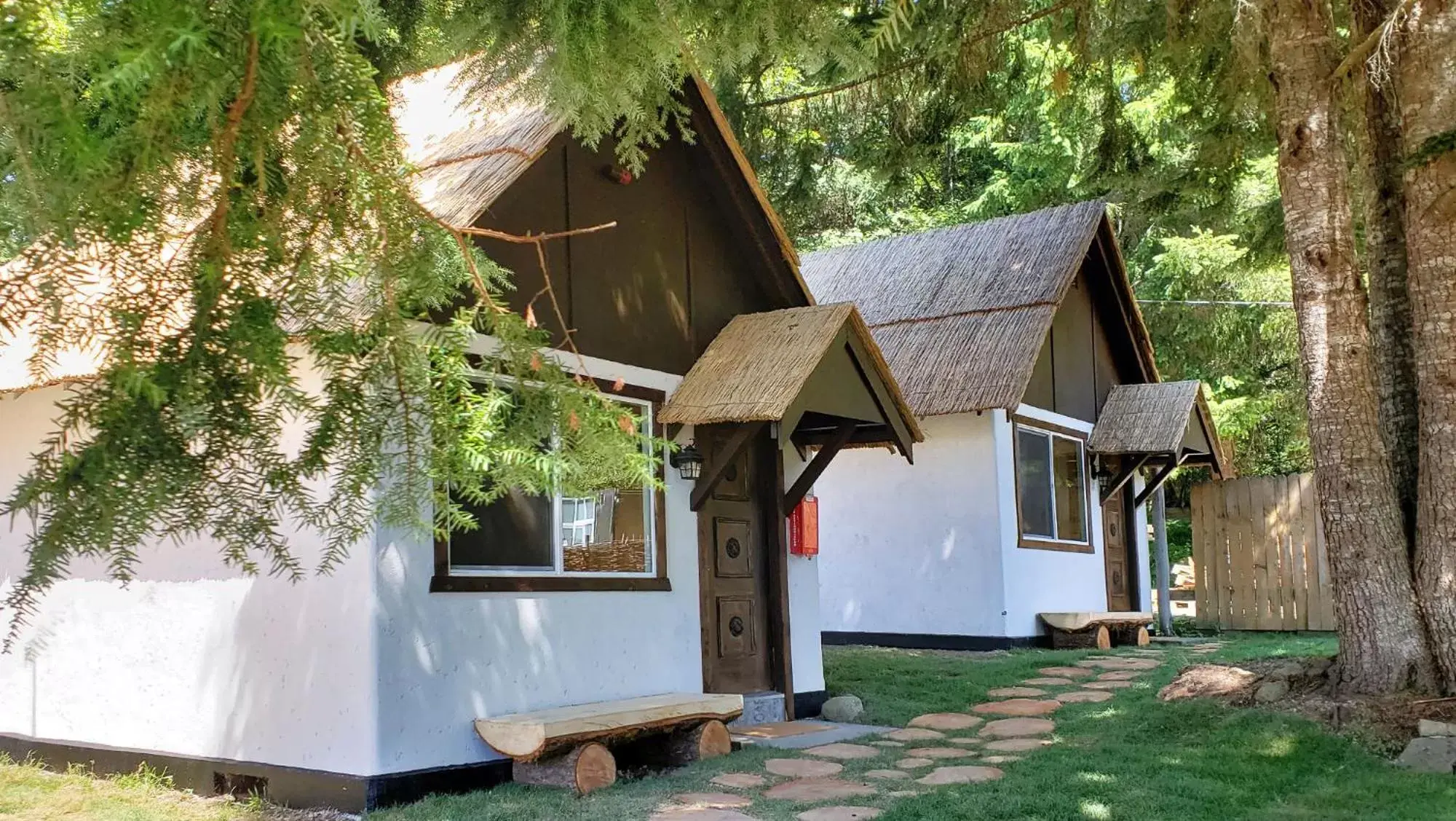 Cabin - Room with 1 King Bed in Paradise Village Cabin - Room with 1 King Bed in Paradise Village